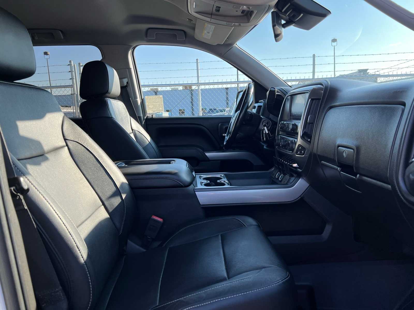 Thumbnail: 2018 Chevrolet Silverado 1500 - 26