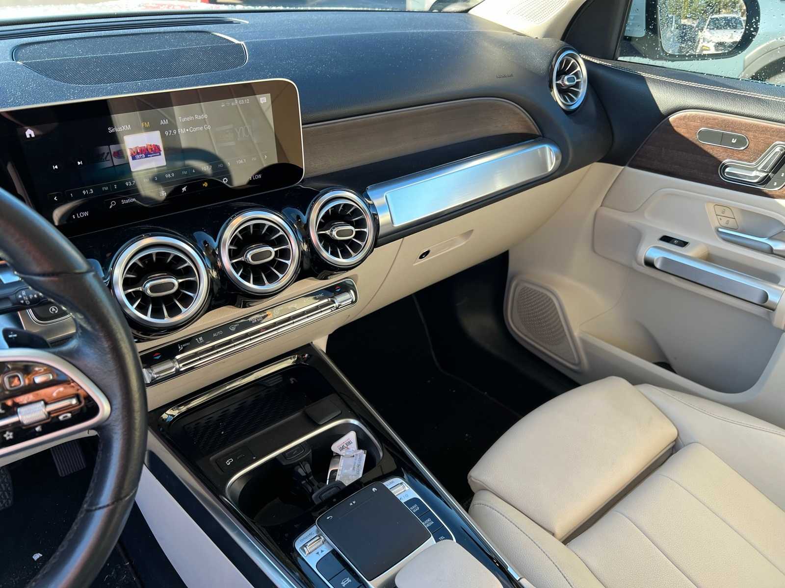 Thumbnail: 2020 Mercedes-Benz GLB - 31