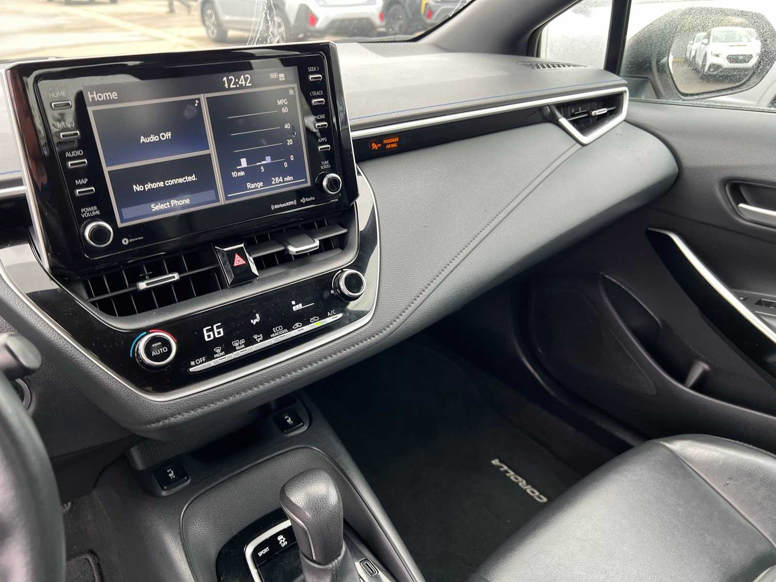 Thumbnail: 2021 Toyota Corolla - 32