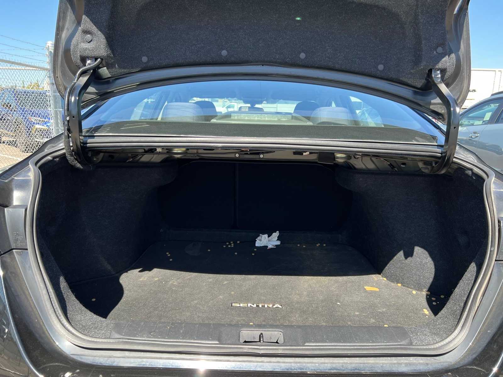 2022 Nissan Sentra S 7
