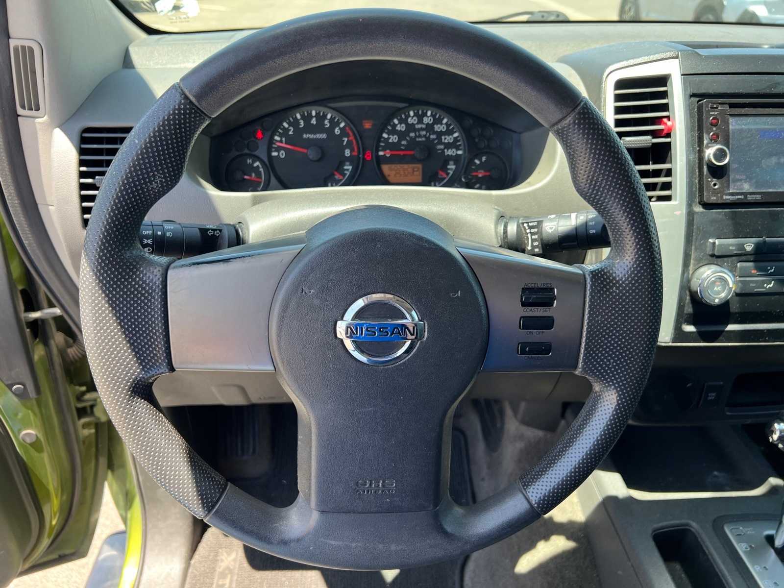 2011 Nissan Xterra S 29
