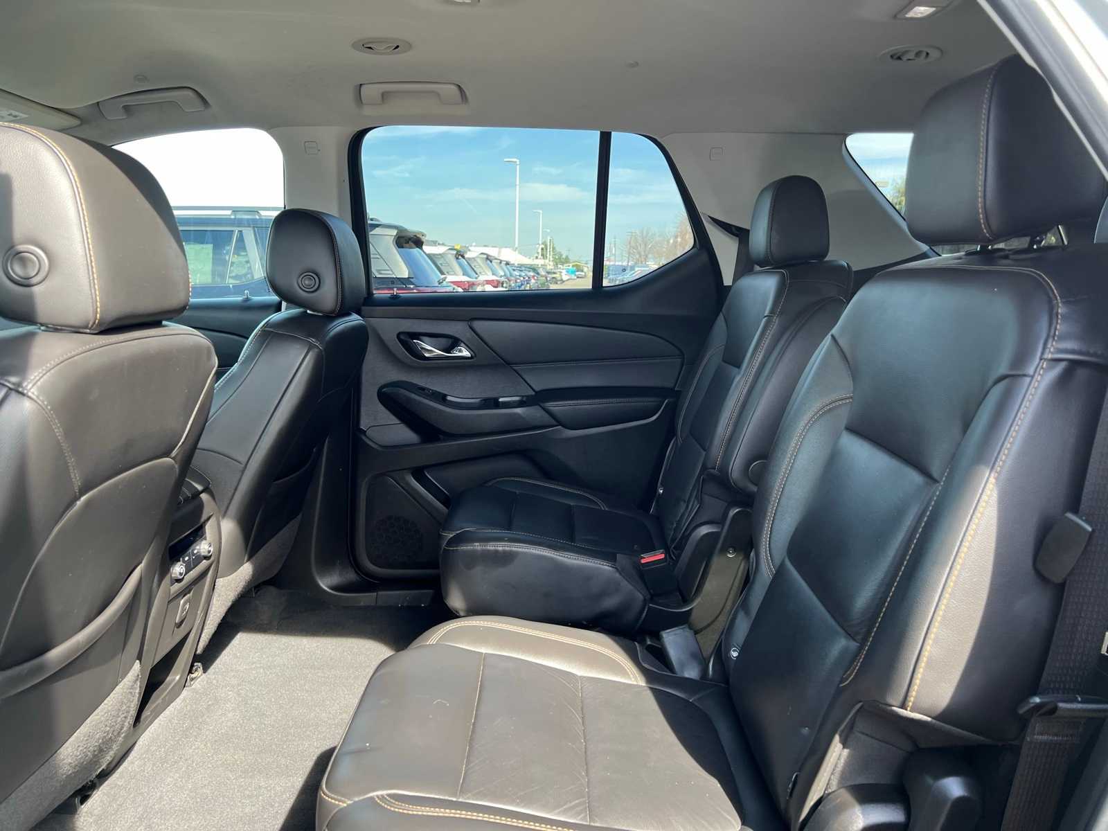 Thumbnail: 2021 Chevrolet Traverse - 18