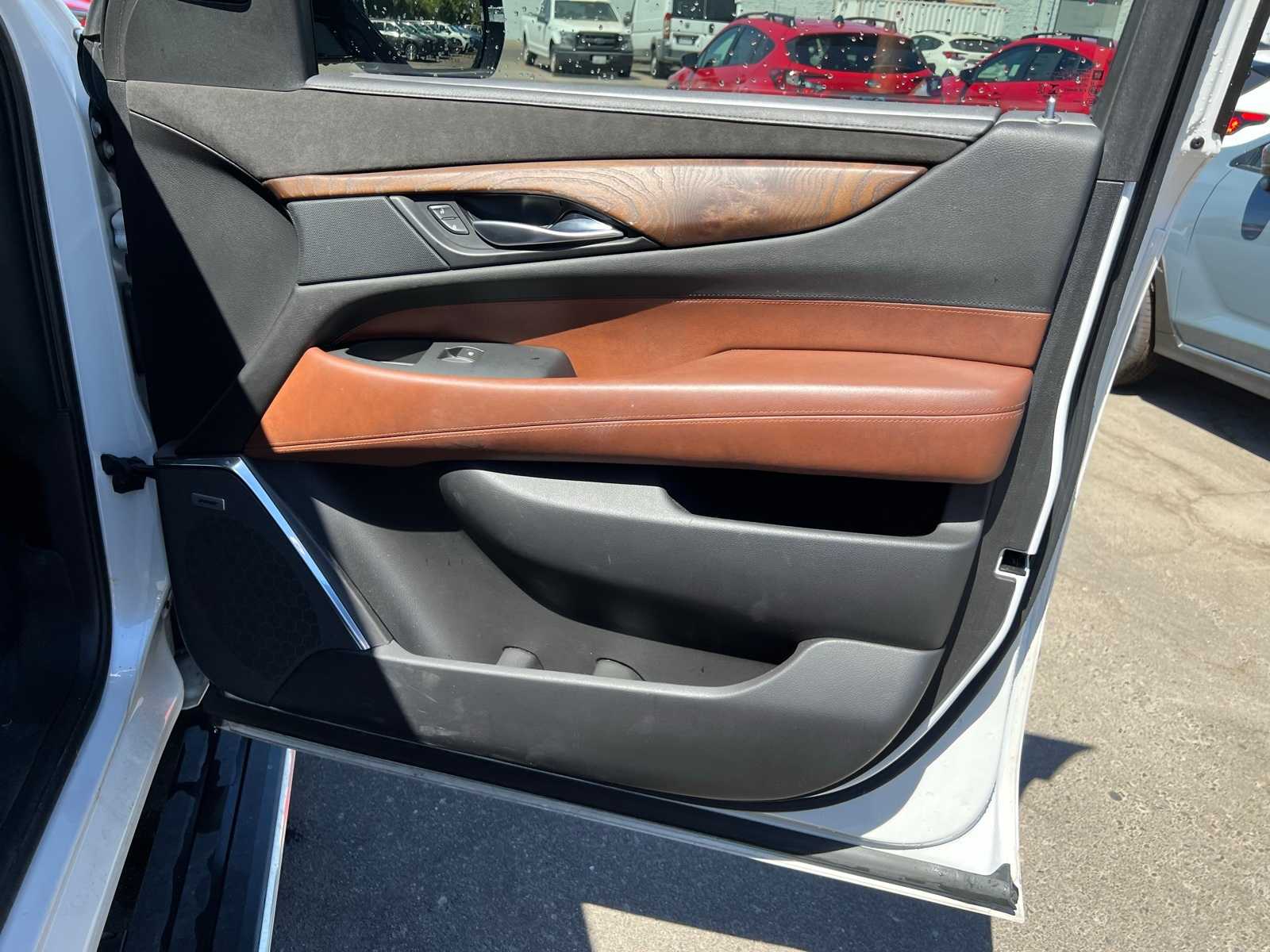 Thumbnail: 2018 Cadillac Escalade - 27