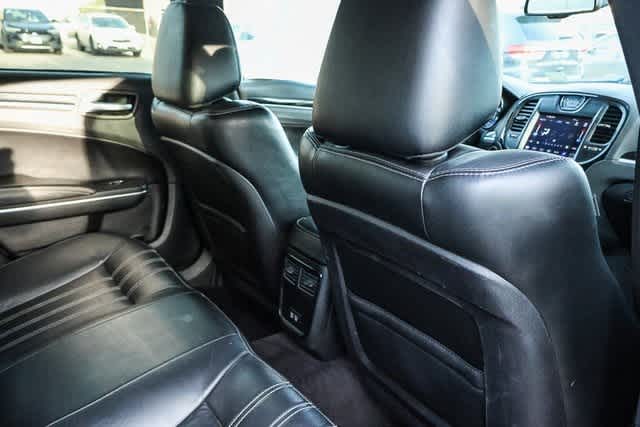 Thumbnail: 2018 Chrysler 300 - 20