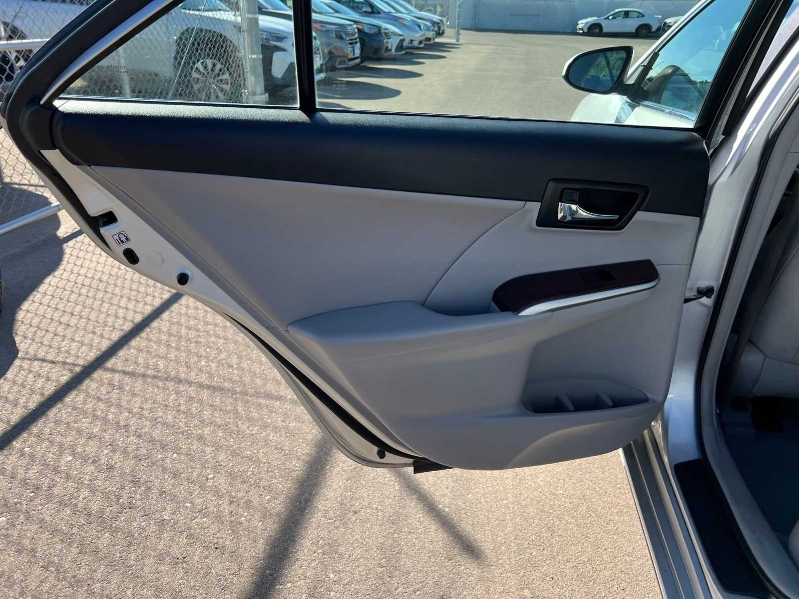 Thumbnail: 2012 Toyota Camry - 20