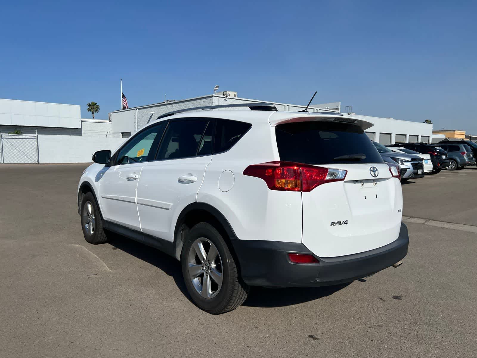 Thumbnail: 2015 Toyota RAV4 - 3