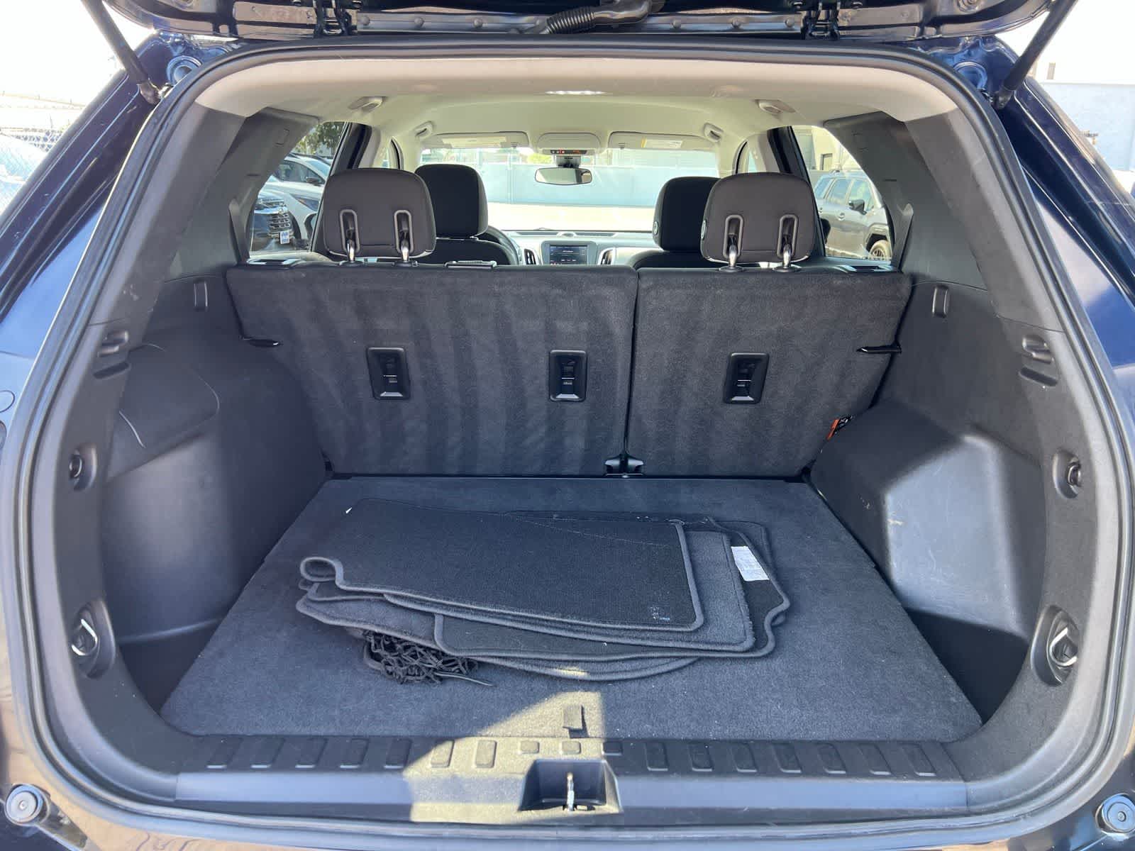 Thumbnail: 2020 Chevrolet Equinox - 8