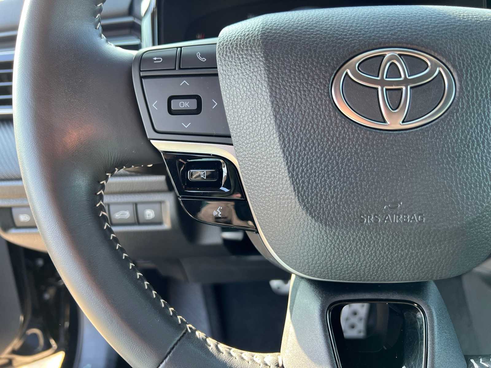 Thumbnail: 2025 Toyota Camry - 35