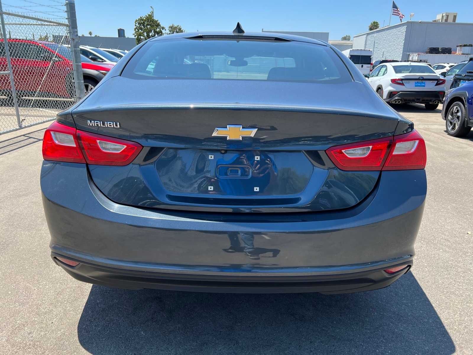 Thumbnail: 2020 Chevrolet Malibu - 4
