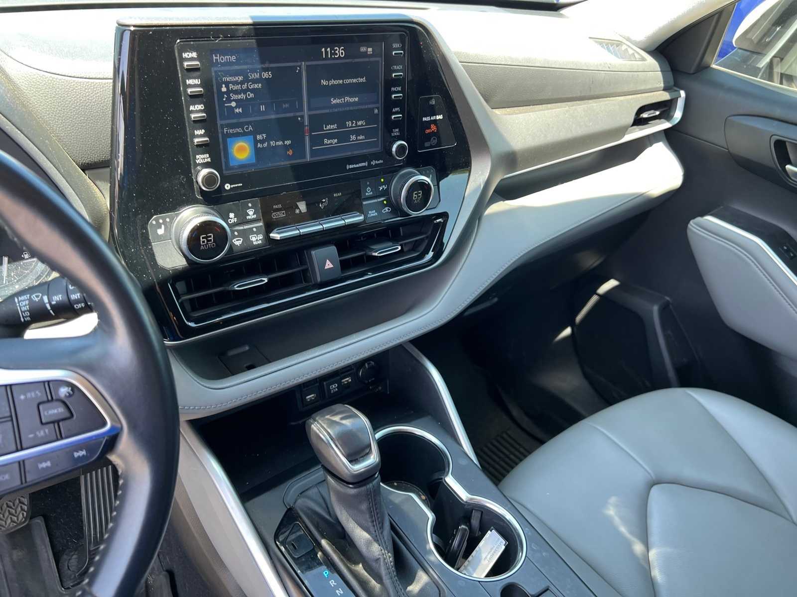 Thumbnail: 2021 Toyota Highlander - 32