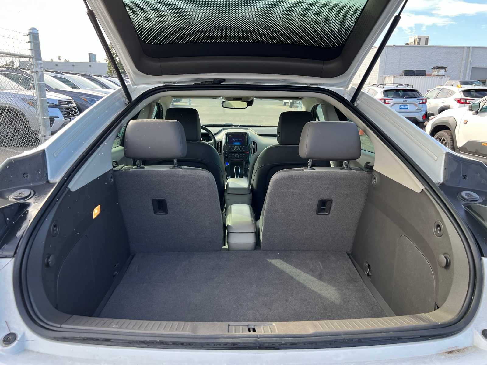 Thumbnail: 2013 Chevrolet Volt - 6