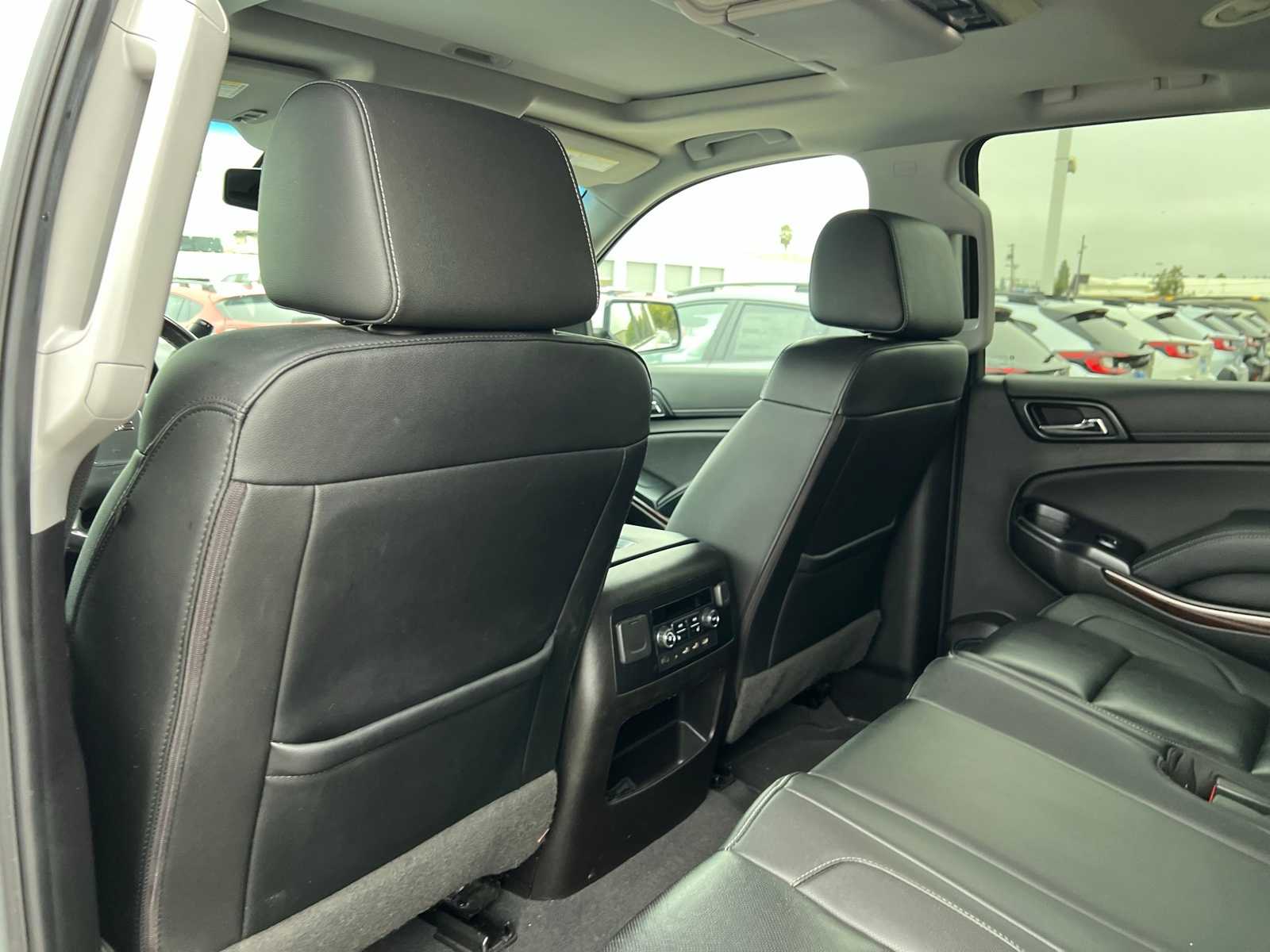 Thumbnail: 2019 GMC Yukon - 17