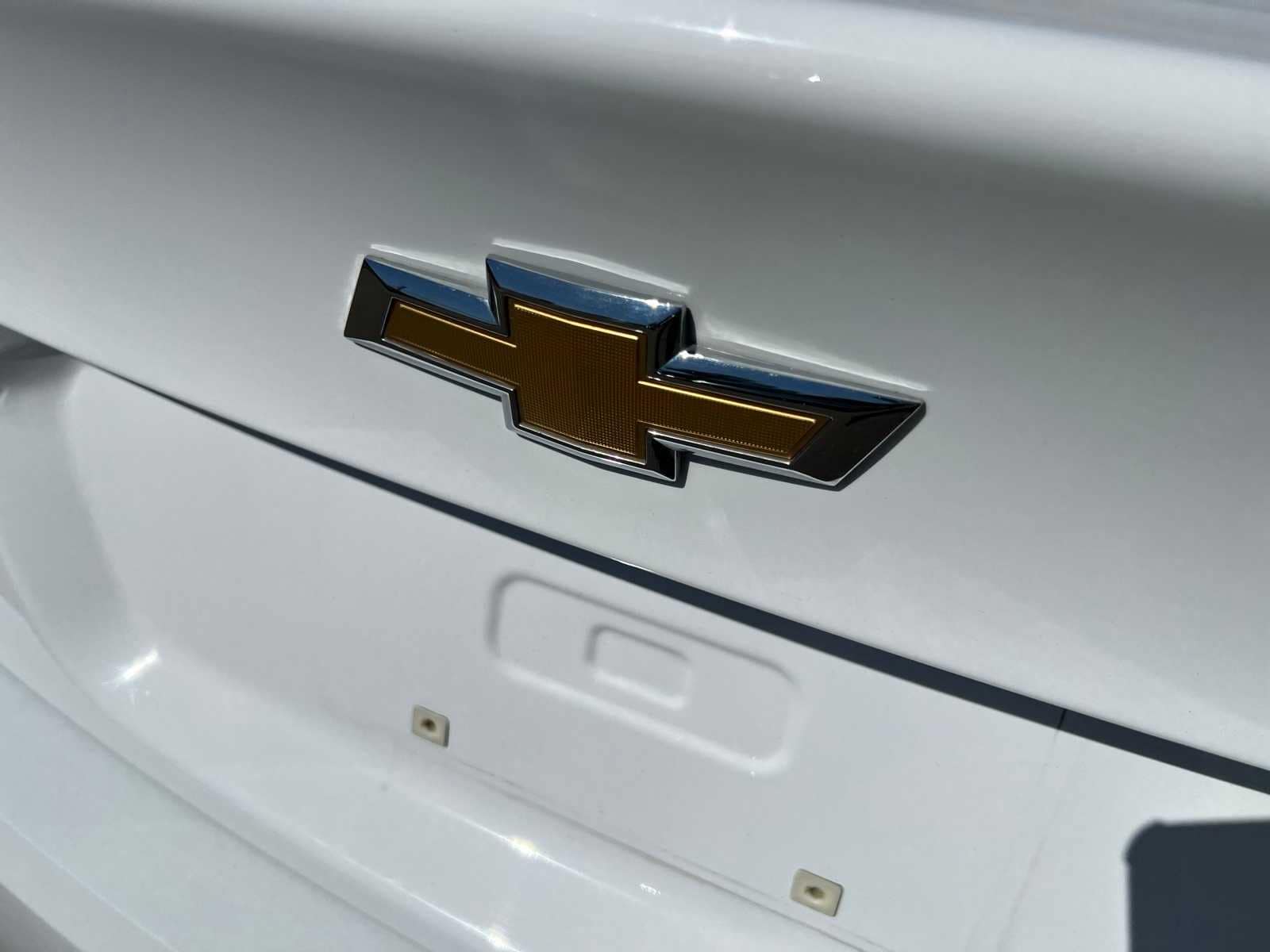 Thumbnail: 2019 Chevrolet Malibu - 6