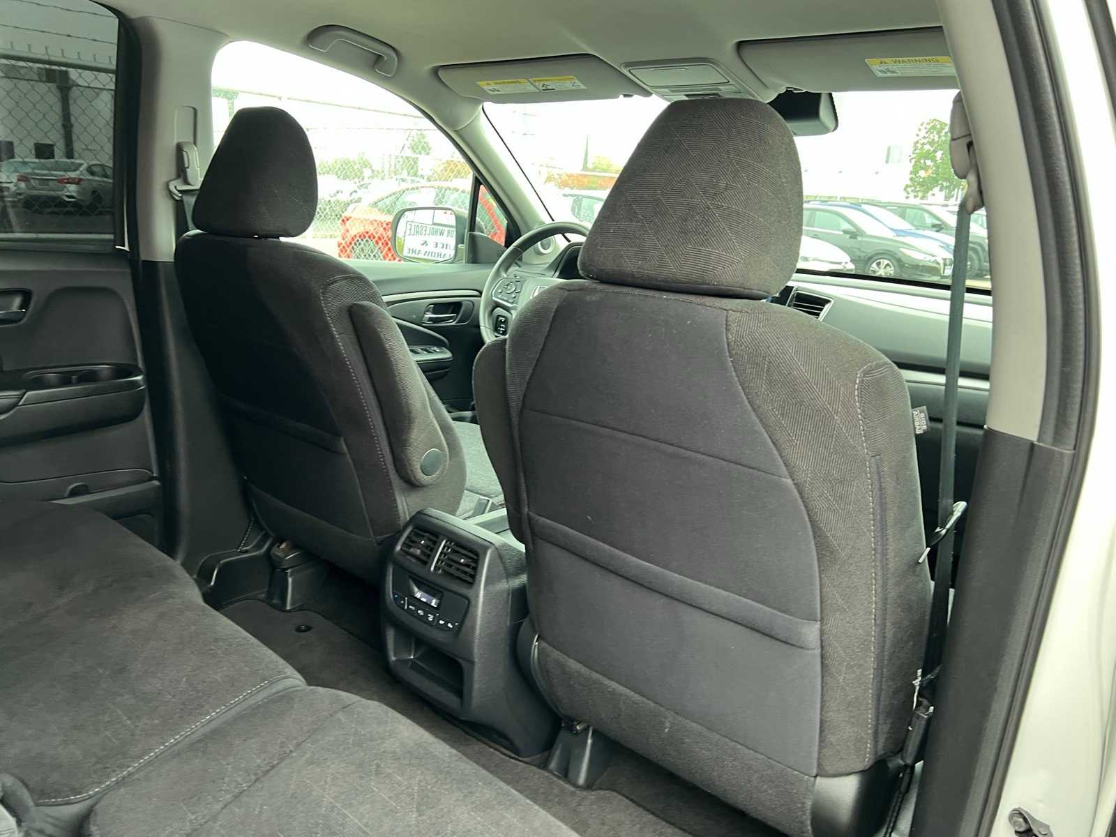 Thumbnail: 2020 Honda Pilot - 21