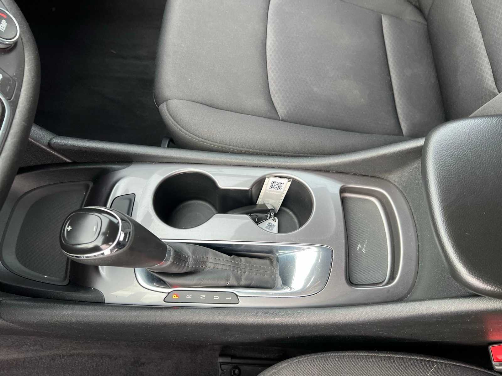 Thumbnail: 2018 Chevrolet Malibu - 38