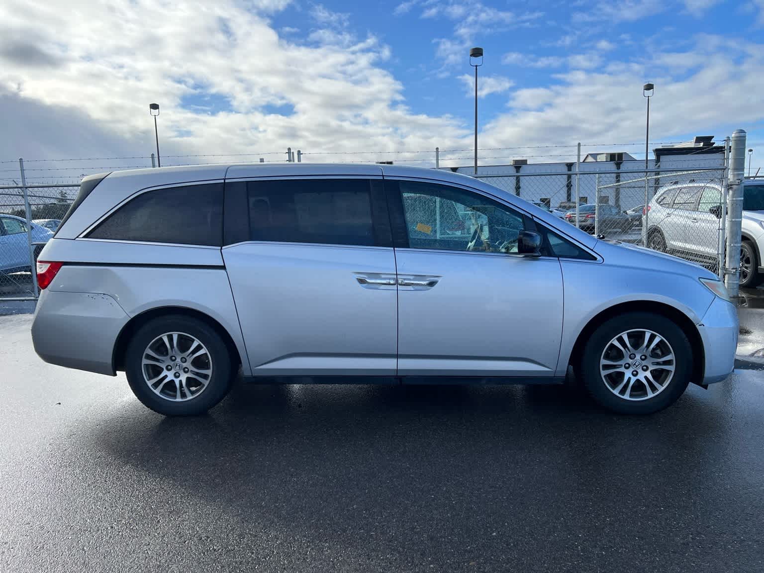 Thumbnail: 2013 Honda Odyssey - 9