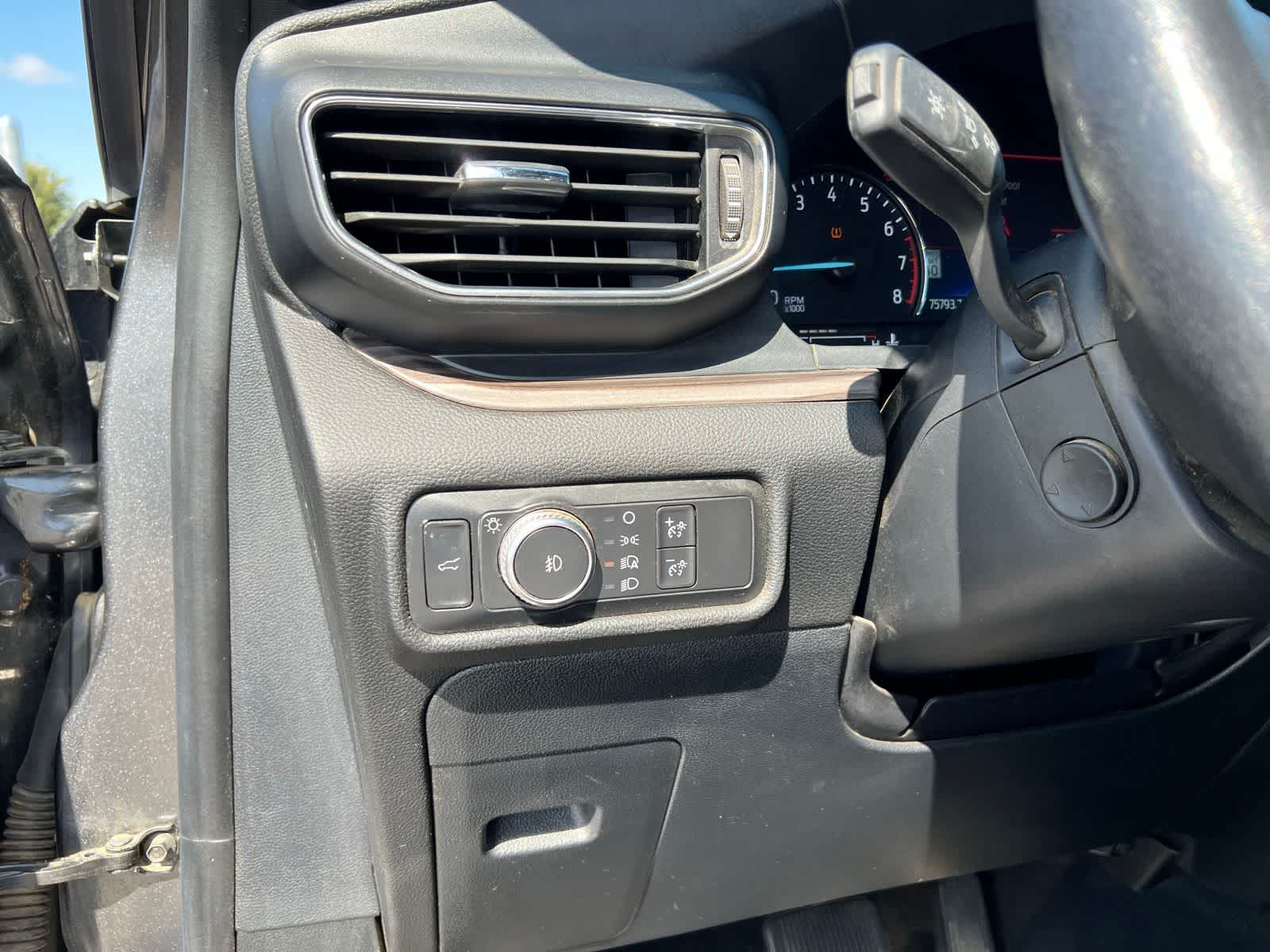 Thumbnail: 2020 Ford Explorer - 28