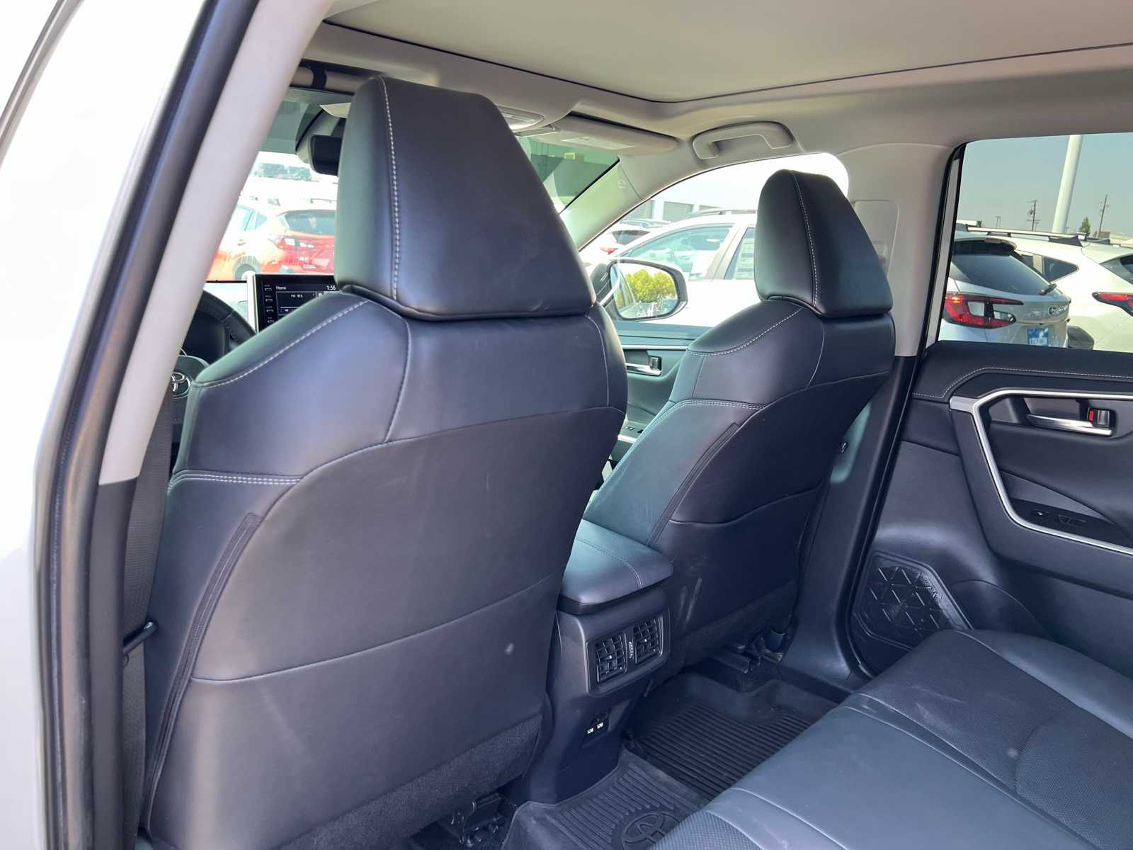 Thumbnail: 2021 Toyota RAV4 - 18
