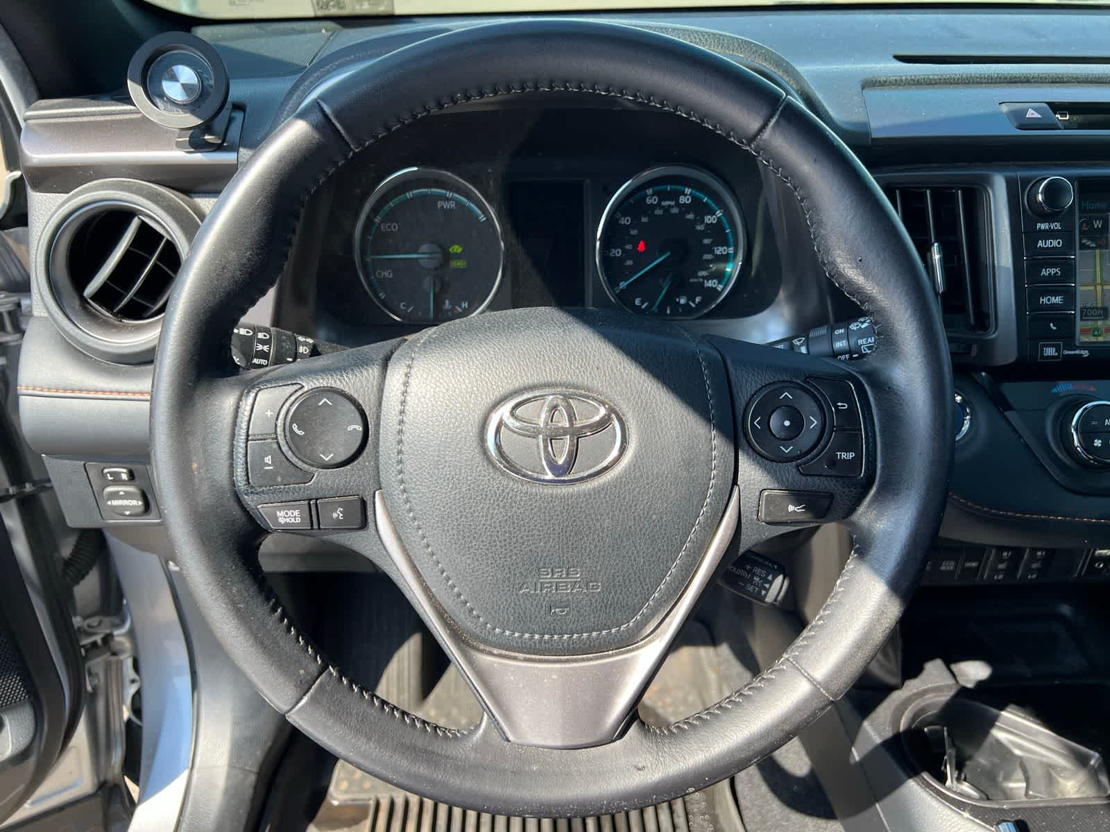 Thumbnail: 2017 Toyota RAV4 - 29
