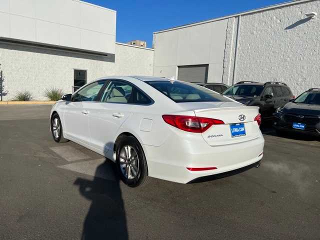 Thumbnail: 2015 Hyundai Sonata - 3