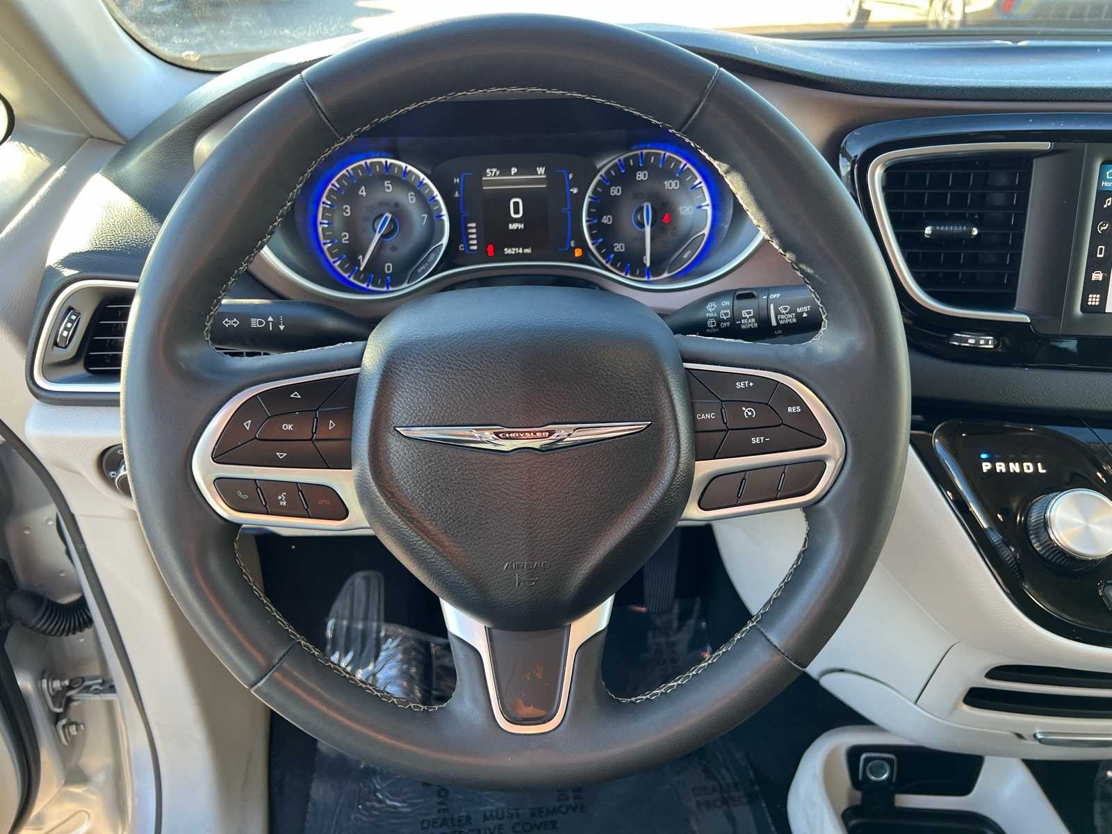 Thumbnail: 2023 Chrysler Voyager - 29