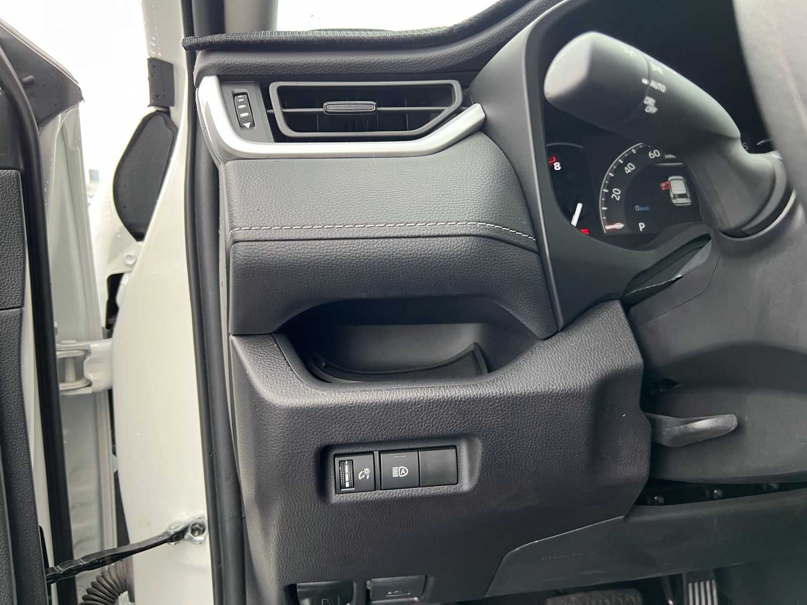 Thumbnail: 2025 Toyota RAV4 - 29