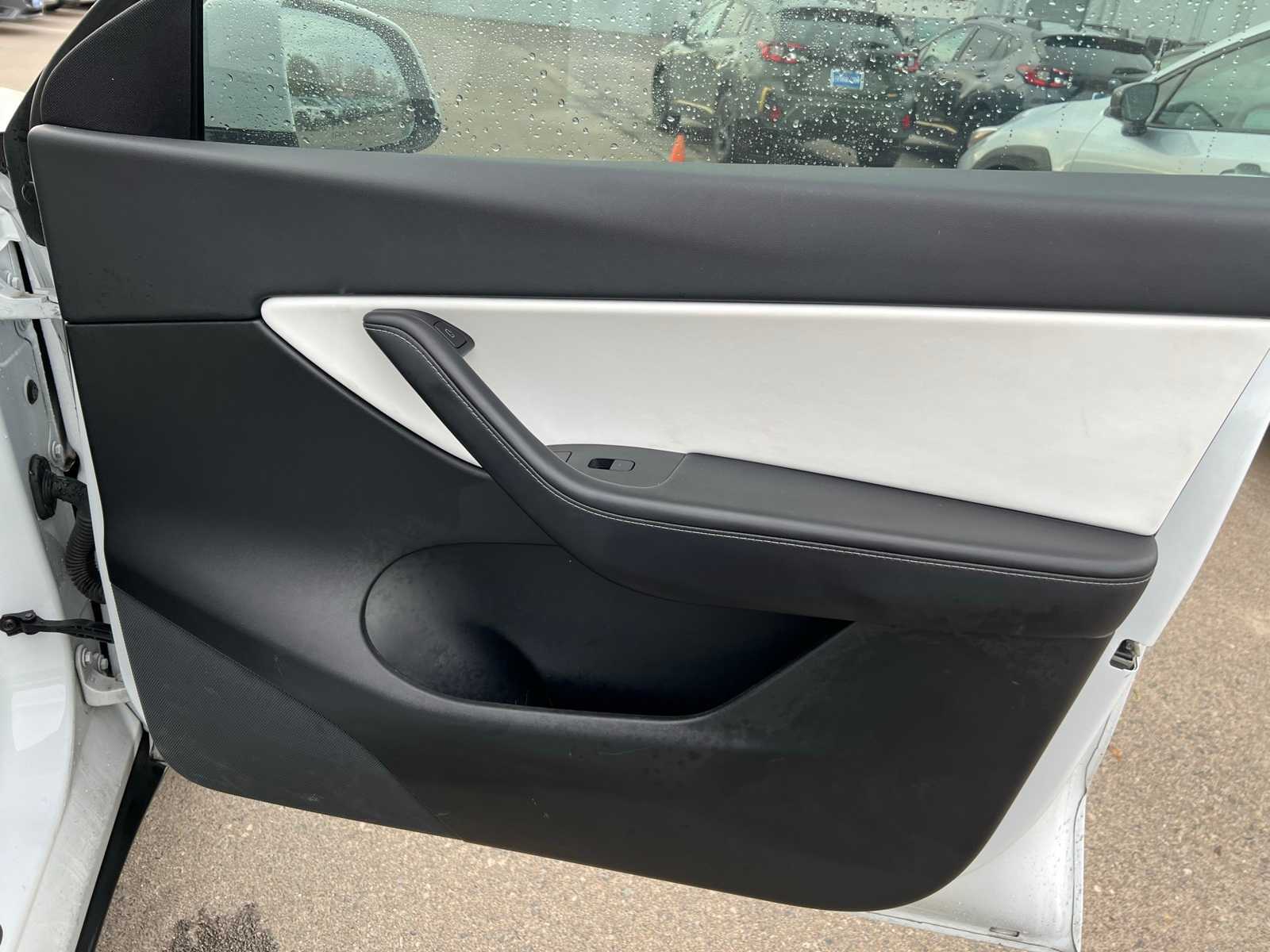 Thumbnail: 2021 Tesla Model Y - 27