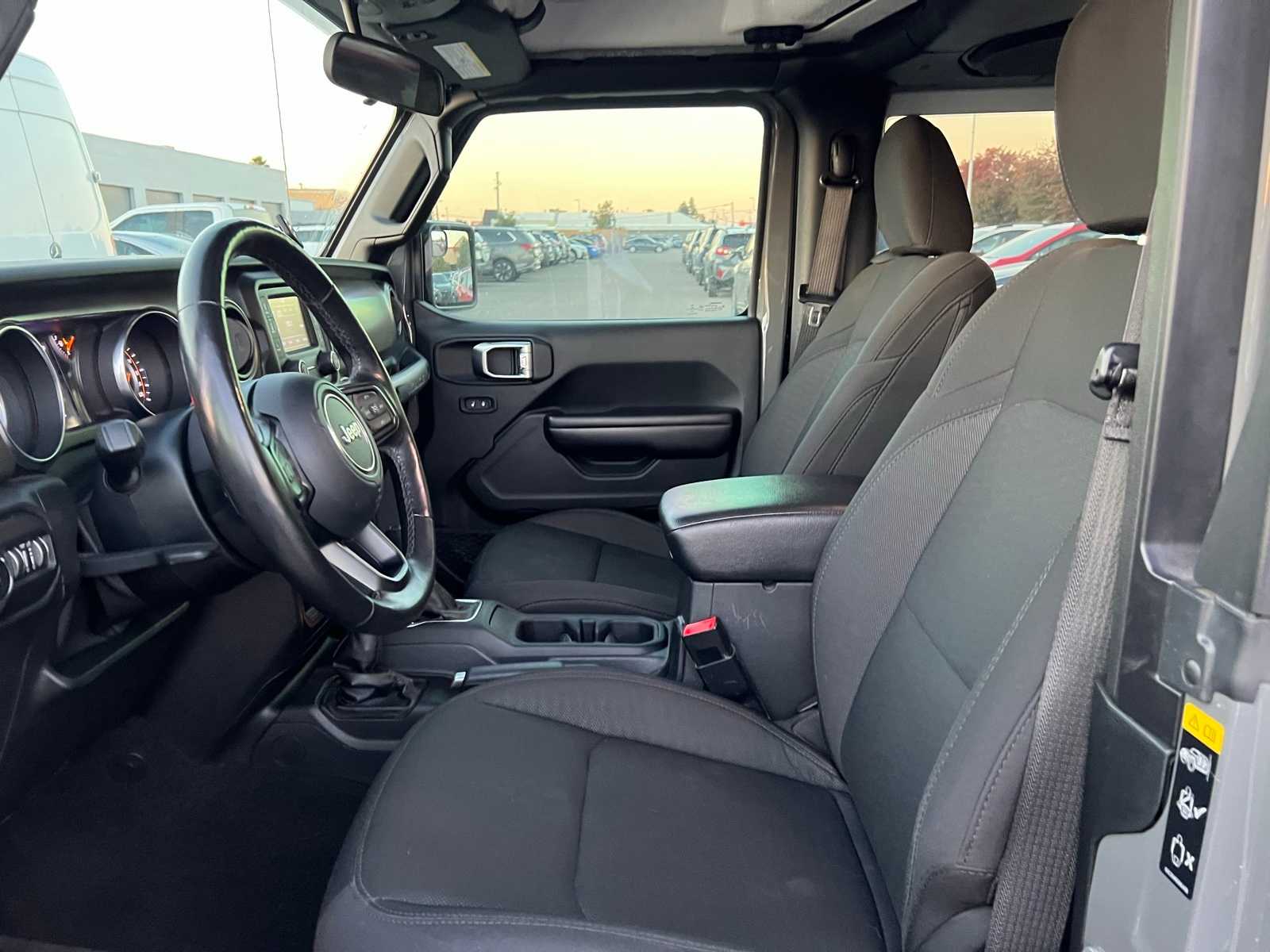 Thumbnail: 2020 Jeep Wrangler - 14