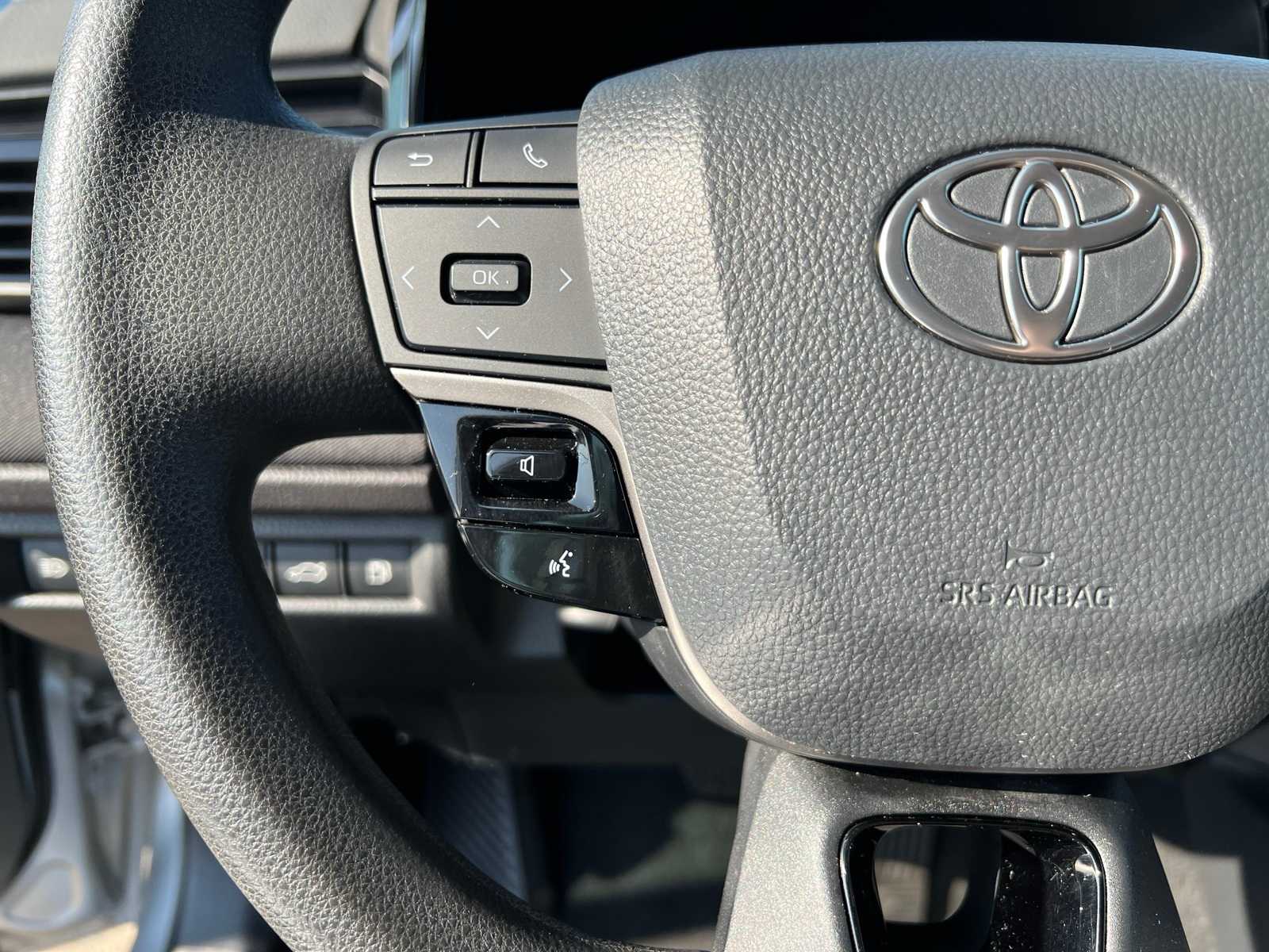 Thumbnail: 2025 Toyota Camry - 35