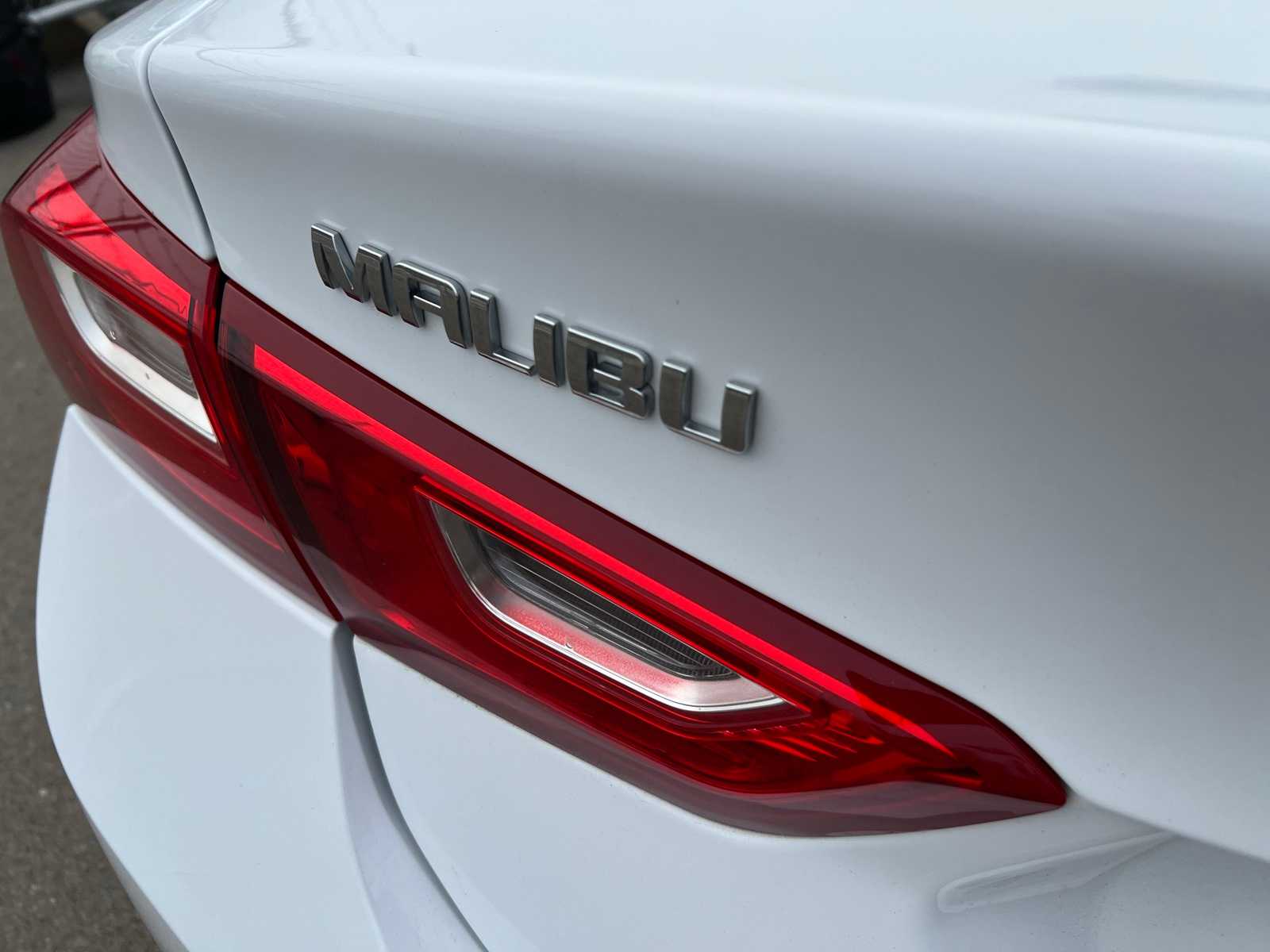 Thumbnail: 2018 Chevrolet Malibu - 5