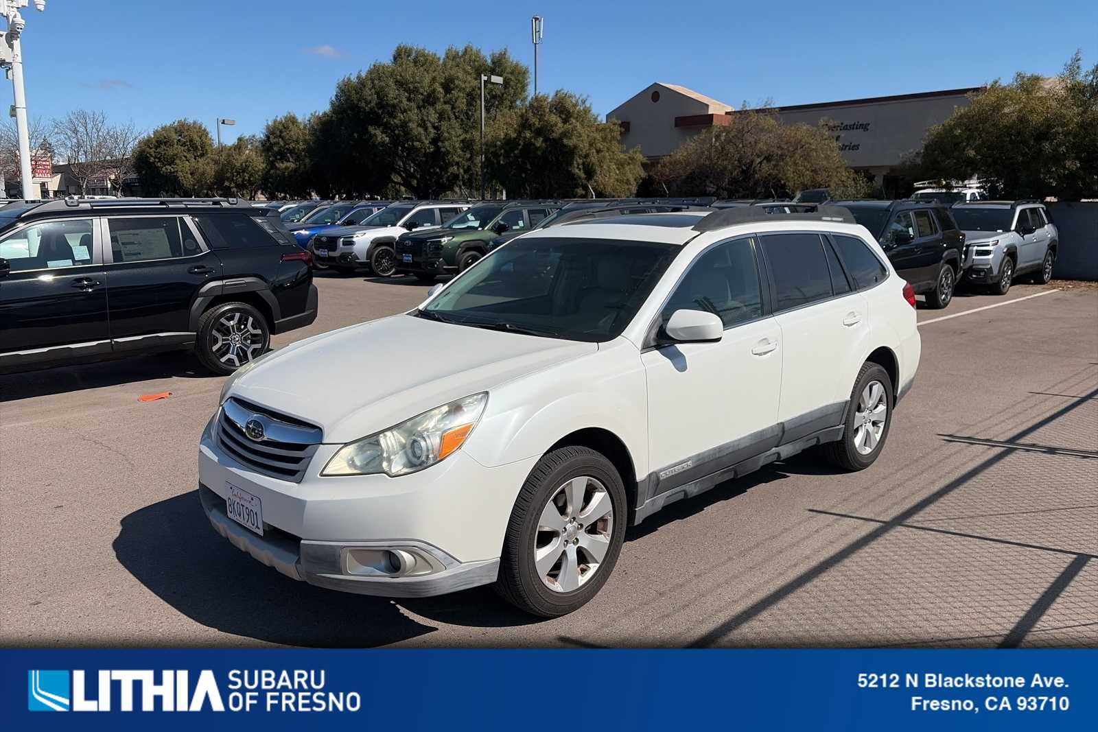 2011 Subaru Outback 2.5i Limited -
                  Fresno, CA