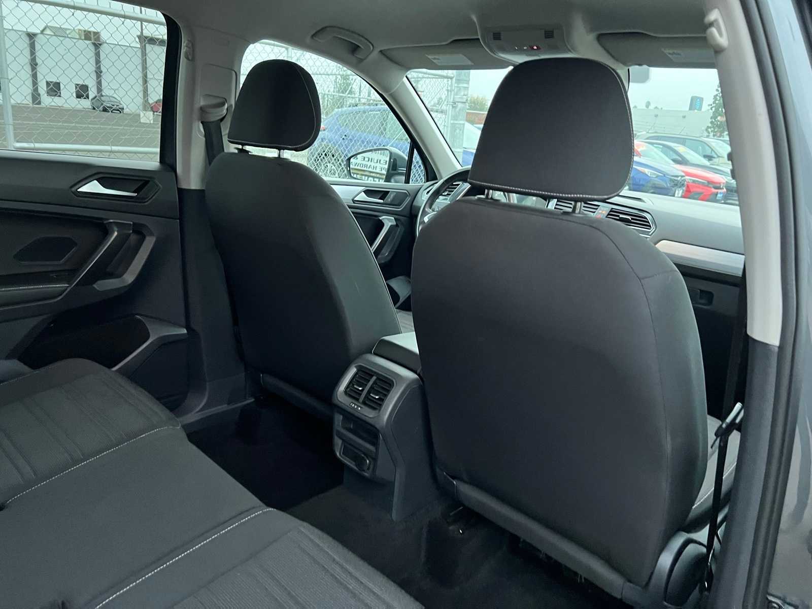 Thumbnail: 2024 Volkswagen Tiguan - 21