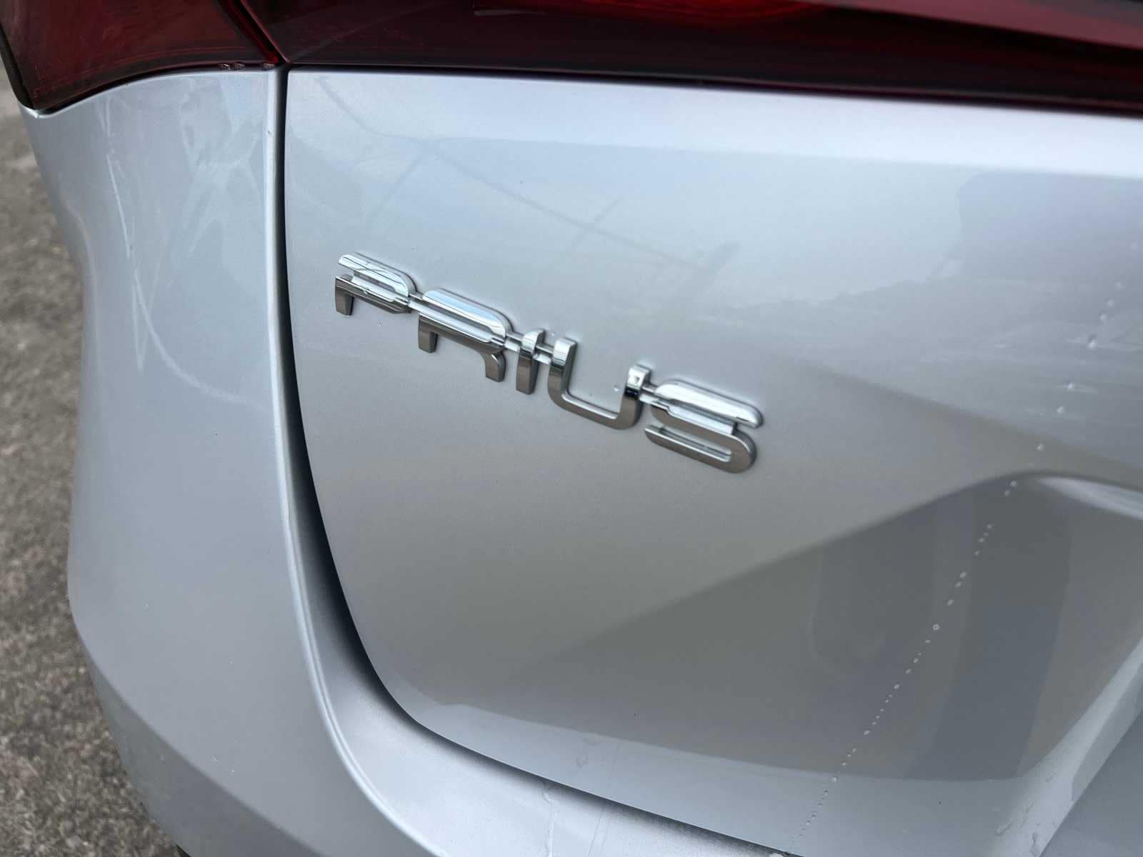 Thumbnail: 2020 Toyota Prius - 5