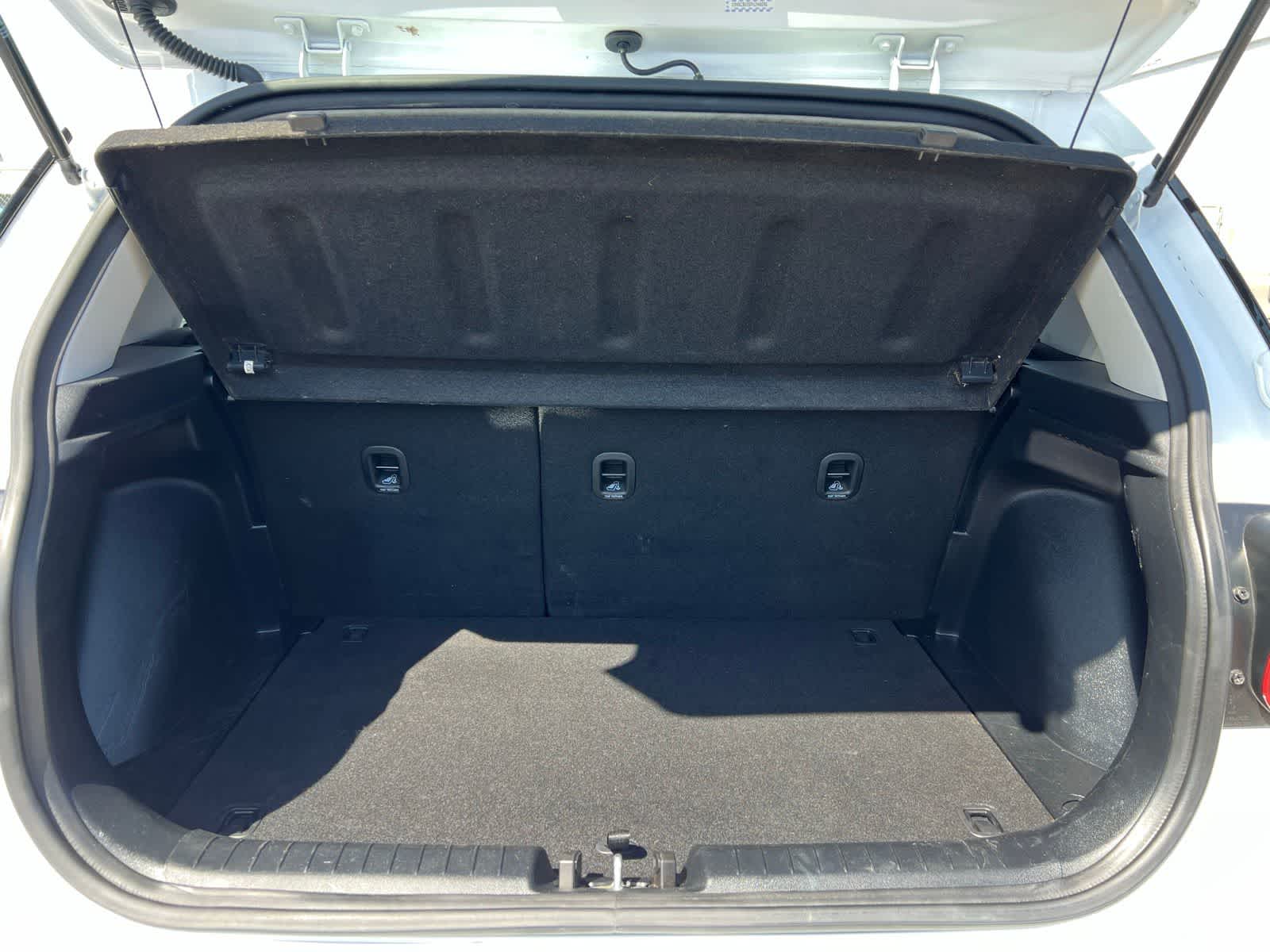 Thumbnail: 2023 Hyundai Venue - 6