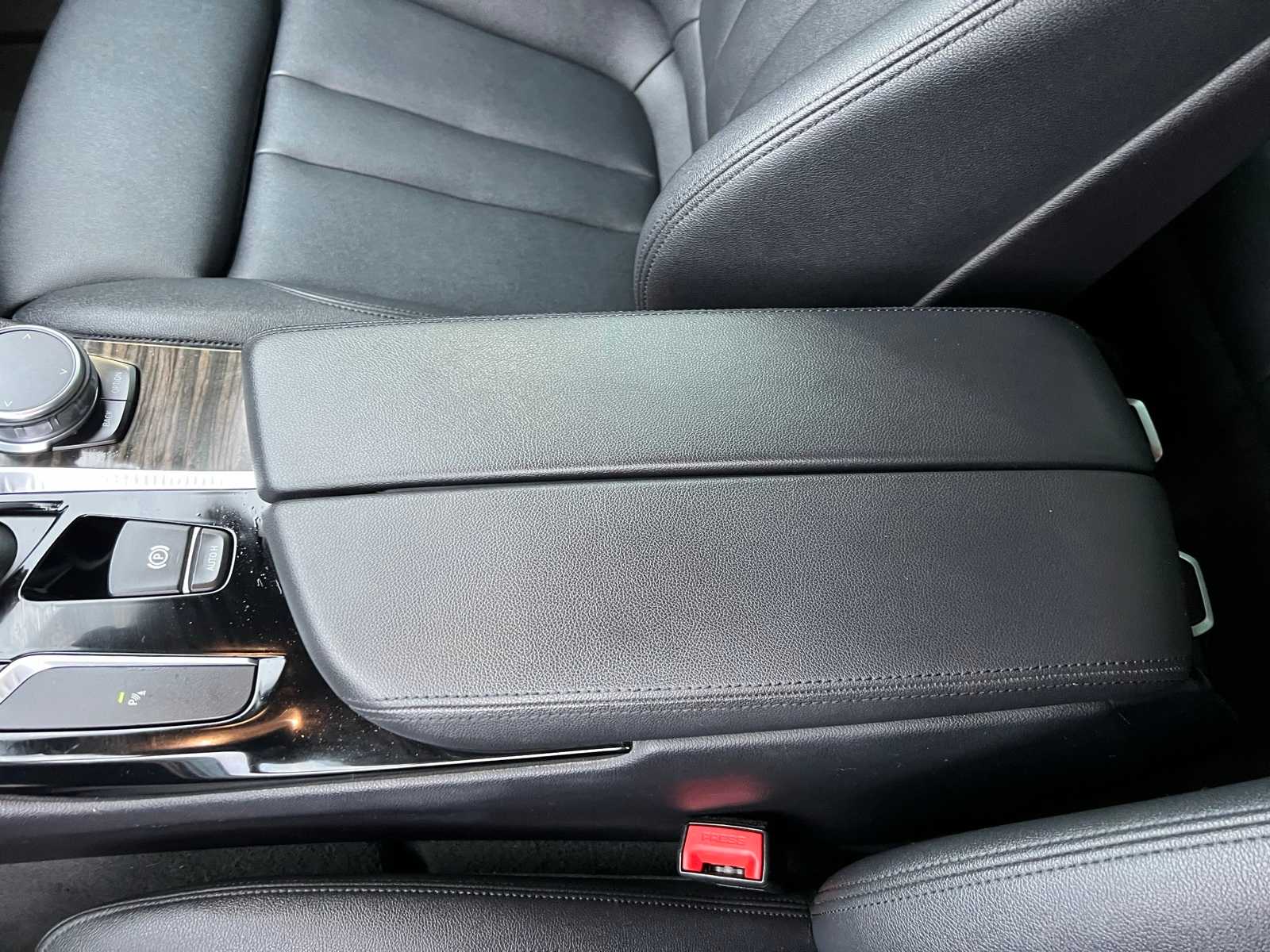 Thumbnail: 2018 BMW 5 Series - 39