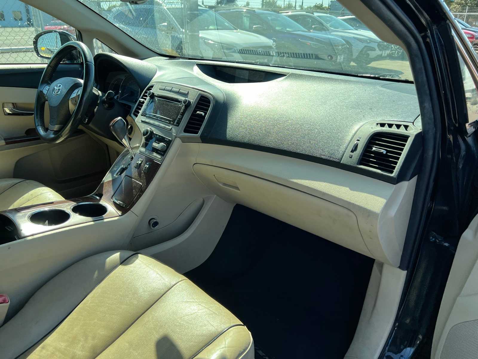 Thumbnail: 2012 Toyota Venza - 23