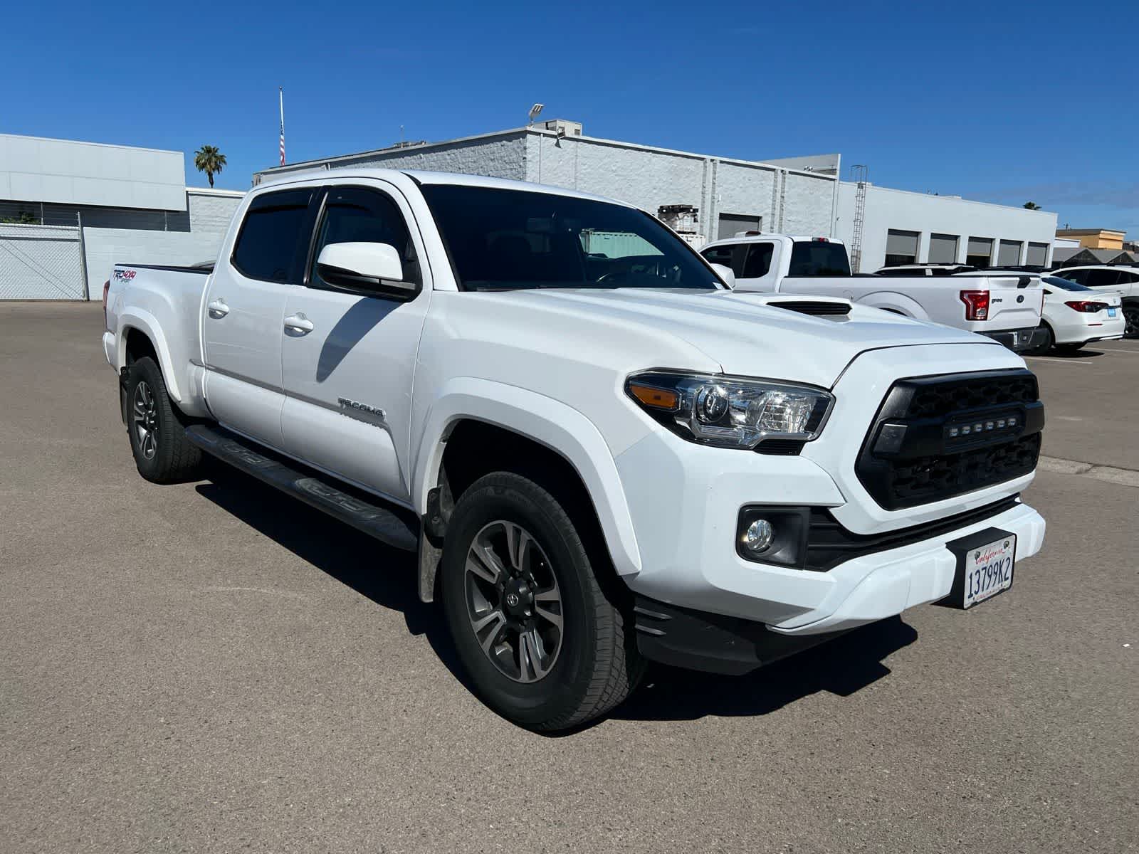 Thumbnail: 2017 Toyota Tacoma - 11
