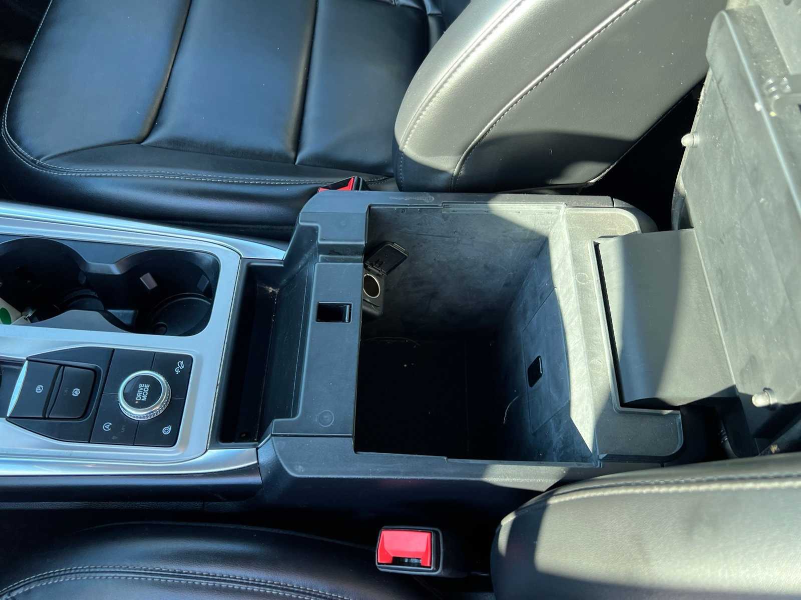 Thumbnail: 2021 Ford Explorer - 41