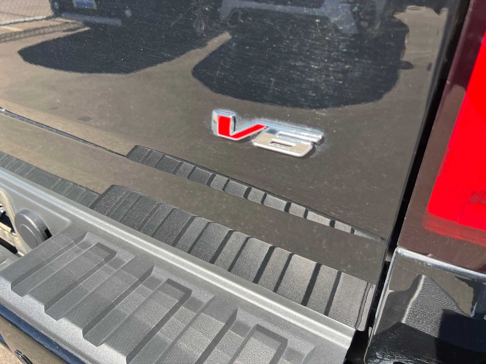 Thumbnail: 2021 Chevrolet Colorado - 7
