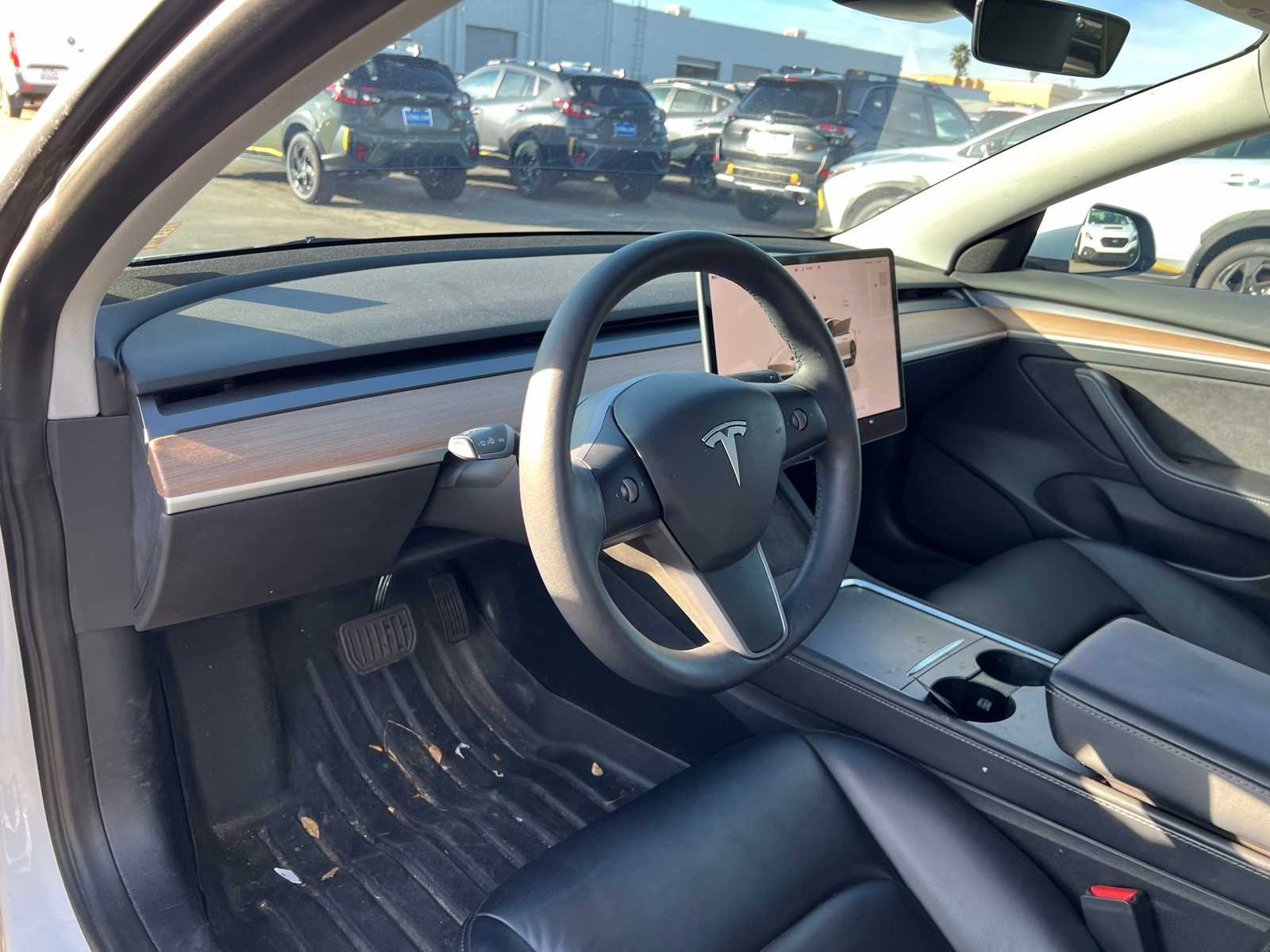 Thumbnail: 2022 Tesla Model 3 - 13