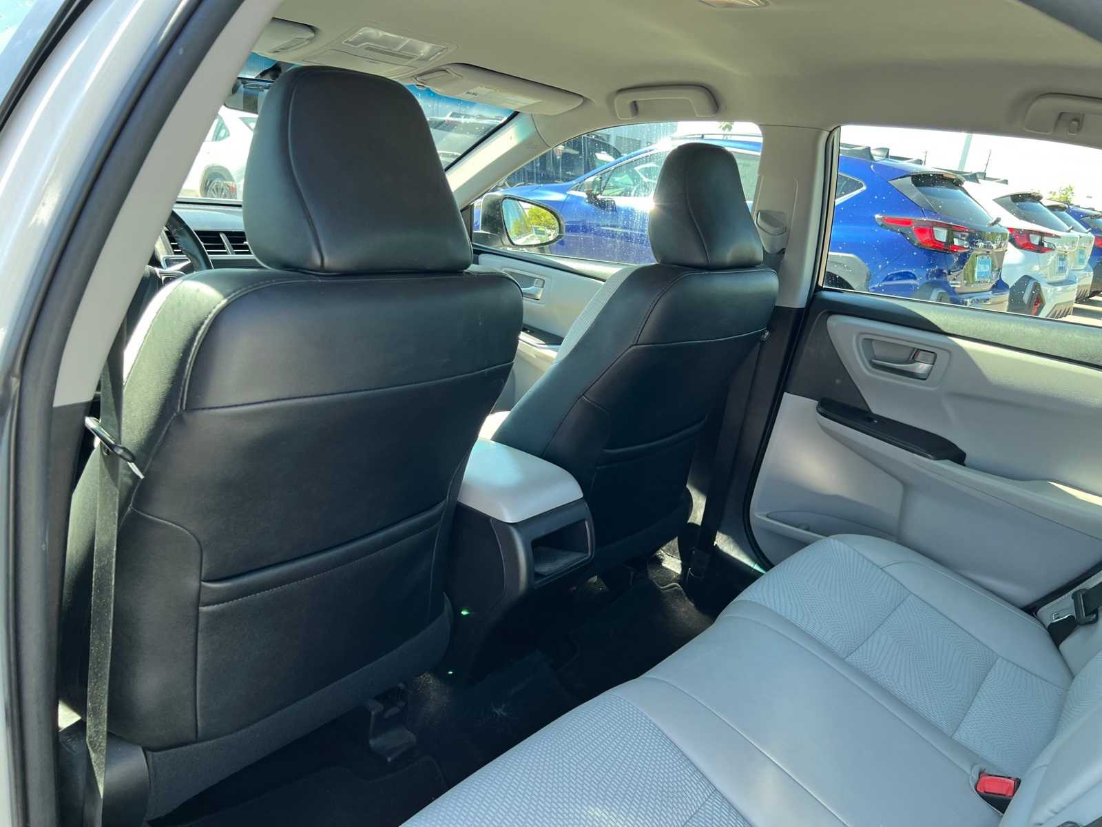 Thumbnail: 2016 Toyota Camry - 18