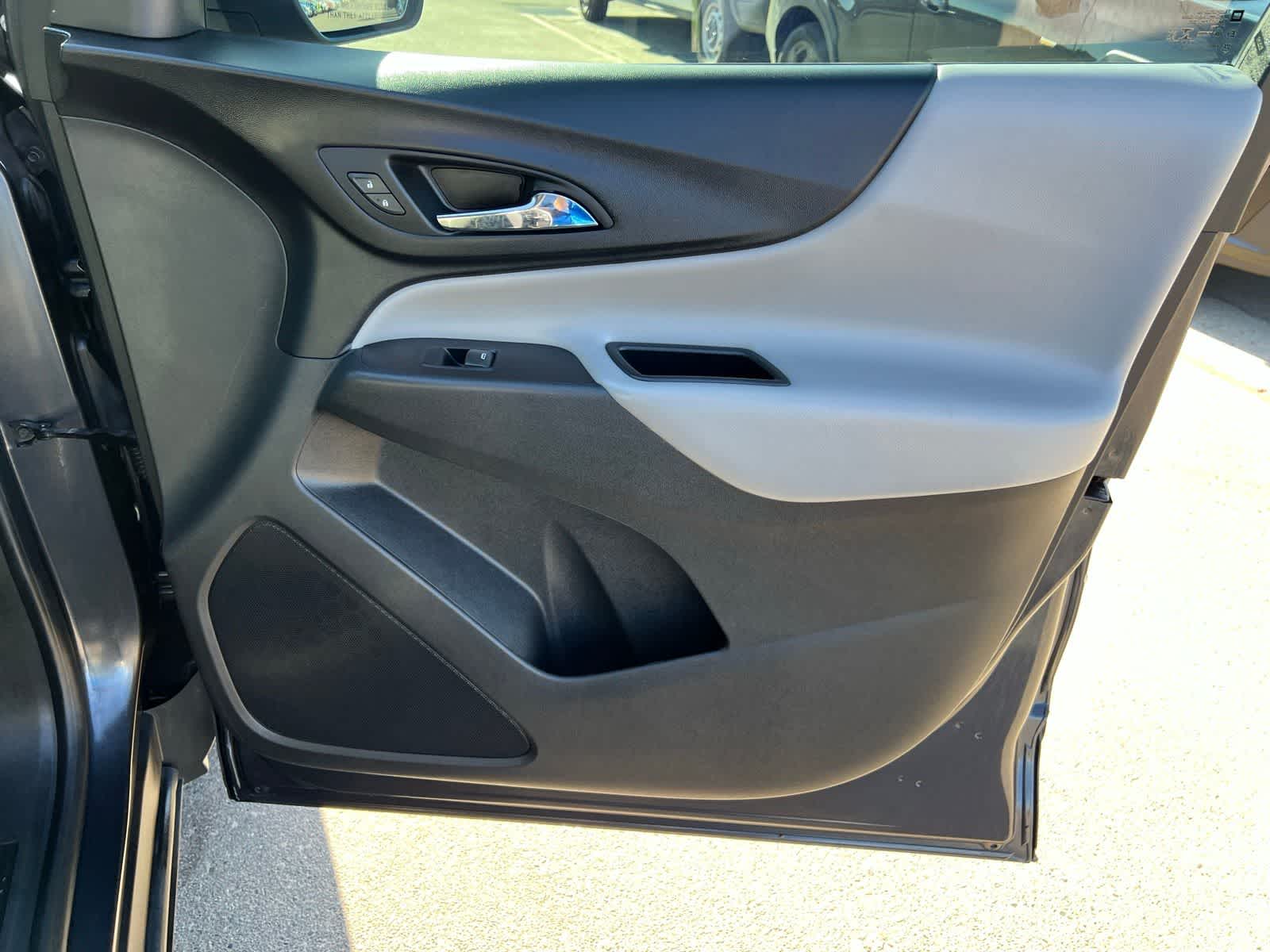 Thumbnail: 2022 Chevrolet Equinox - 28