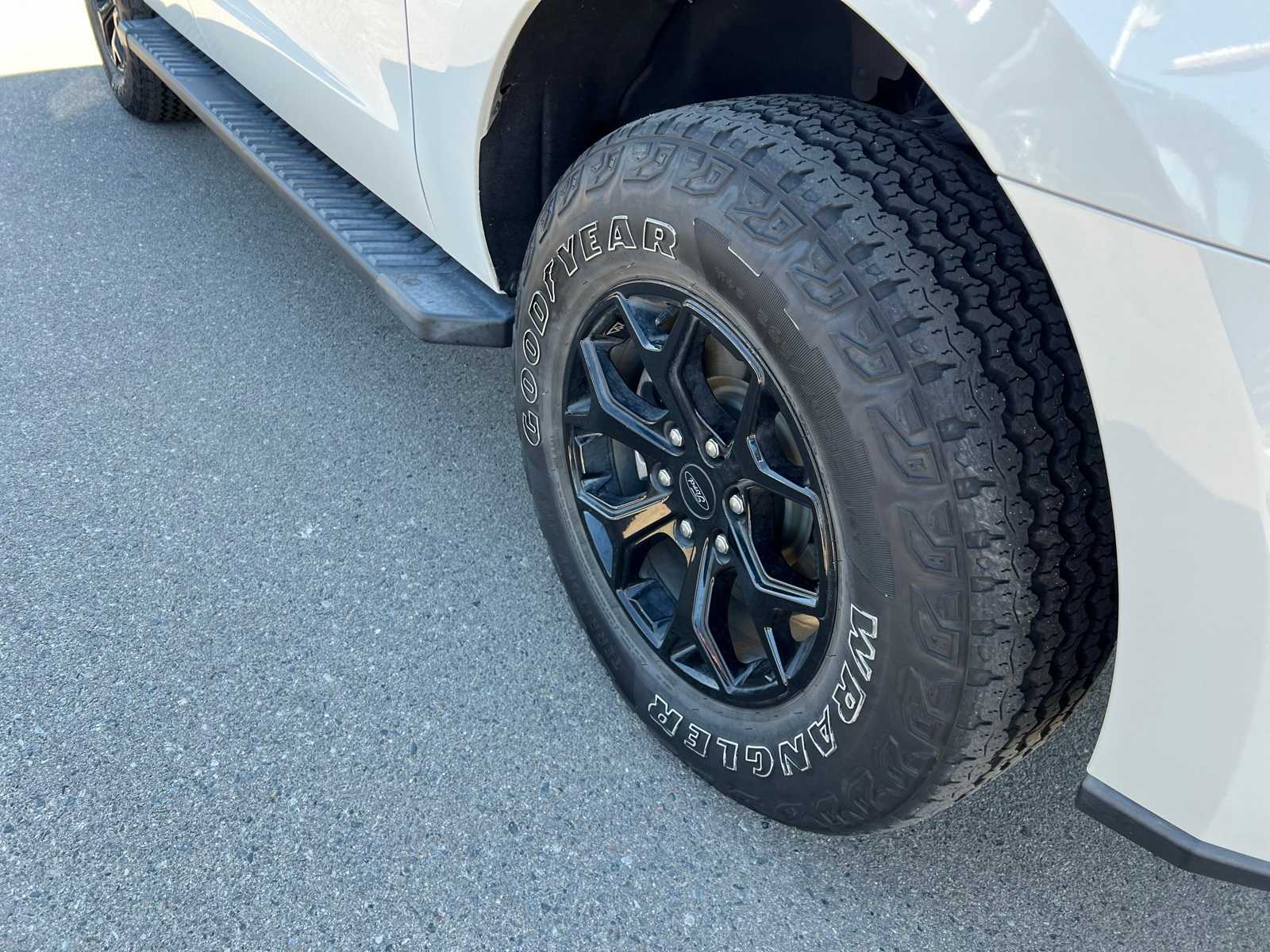 Thumbnail: 2022 Ford Expedition - 25