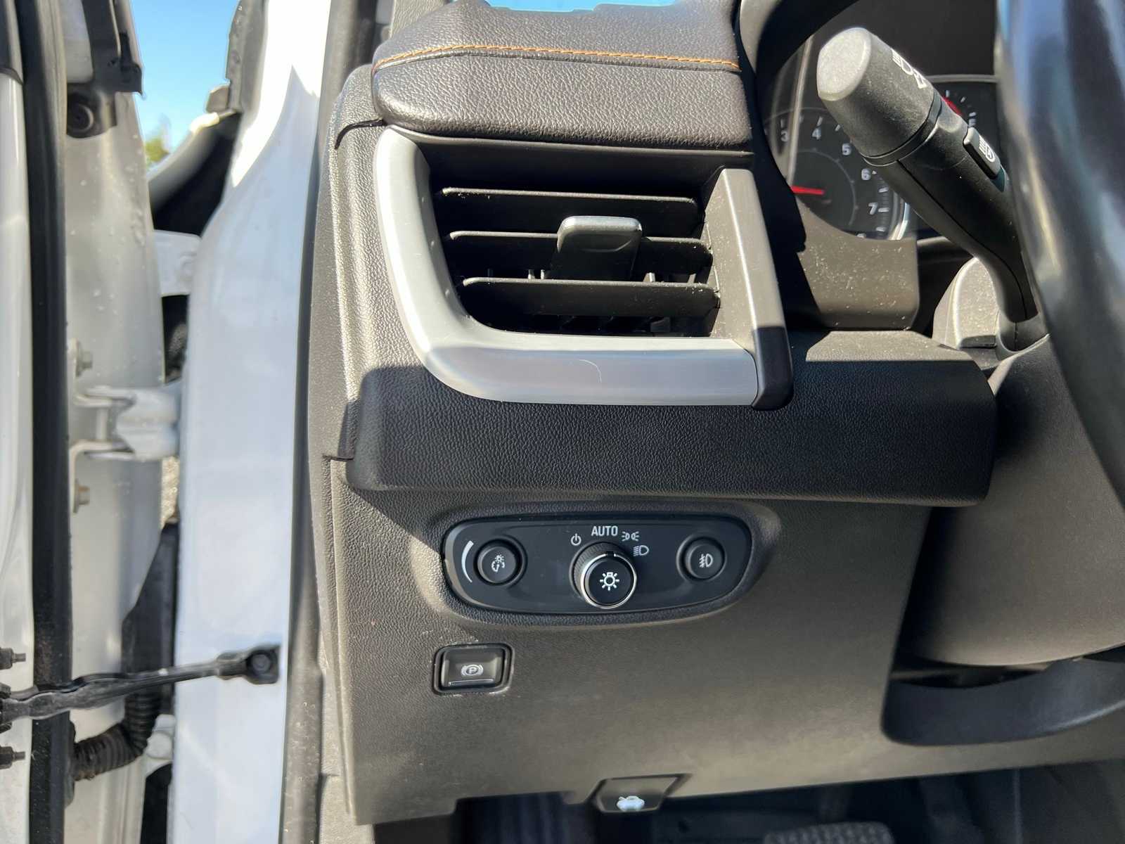 Thumbnail: 2020 GMC Terrain - 29