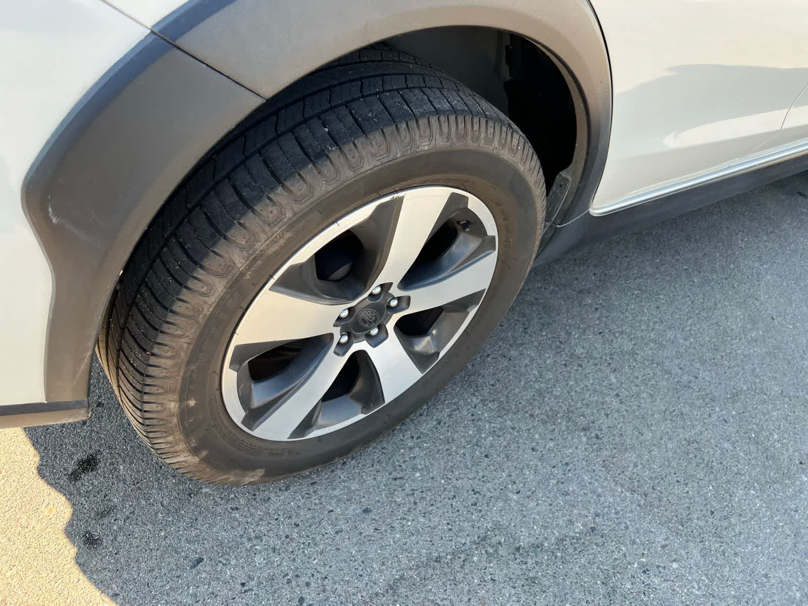 Thumbnail: 2015 Subaru XV Crosstrek - 21