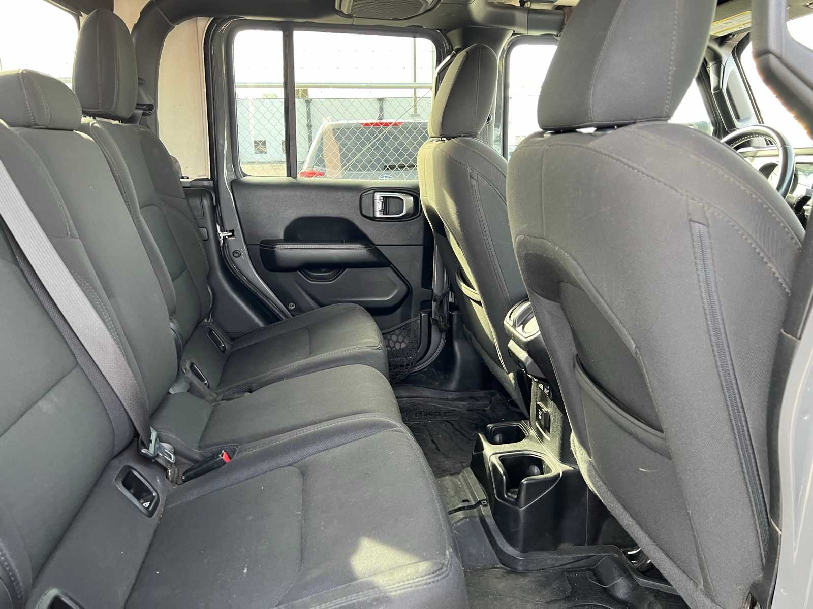 Thumbnail: 2021 Jeep Gladiator - 21