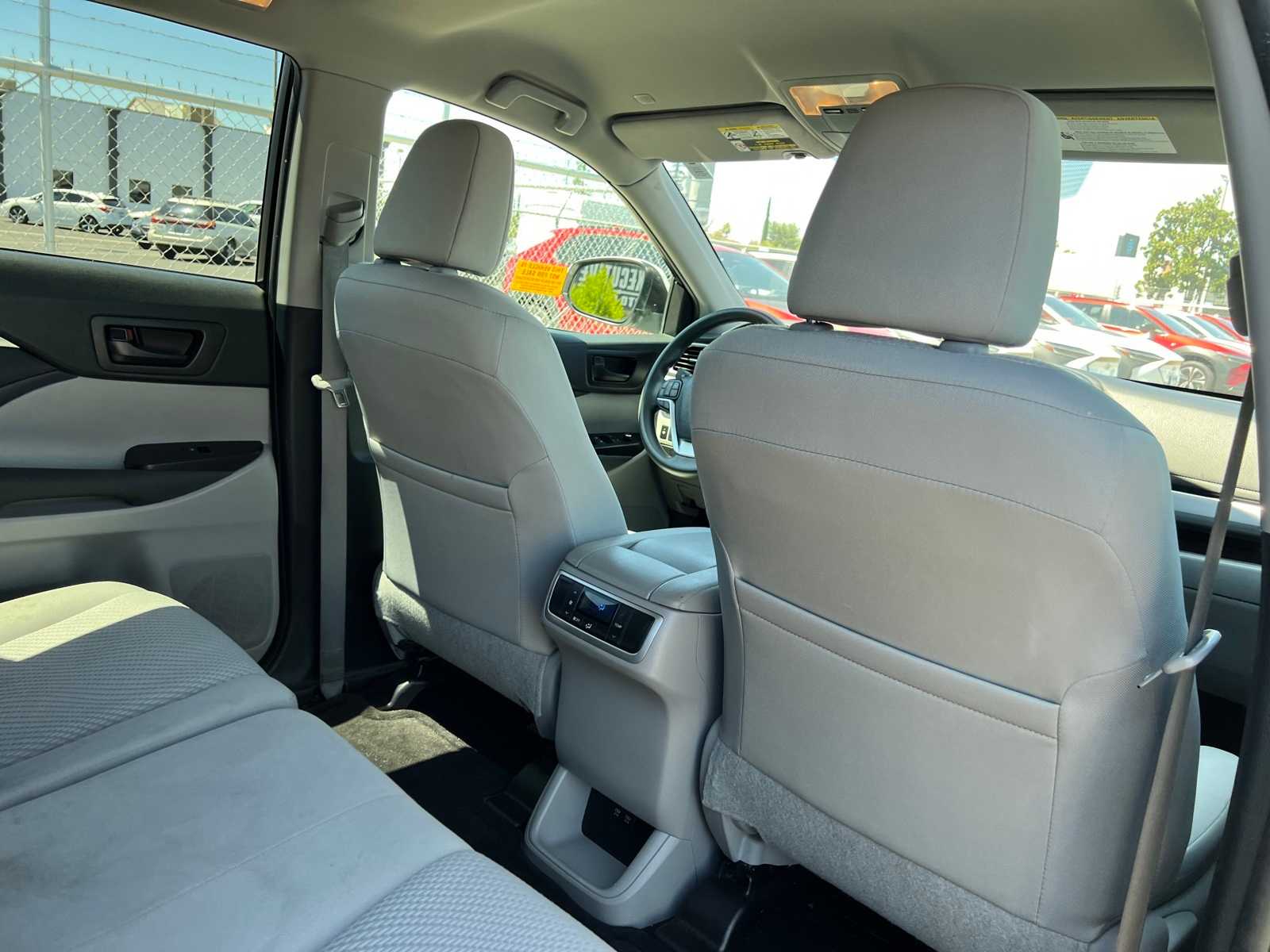Thumbnail: 2019 Toyota Highlander - 21