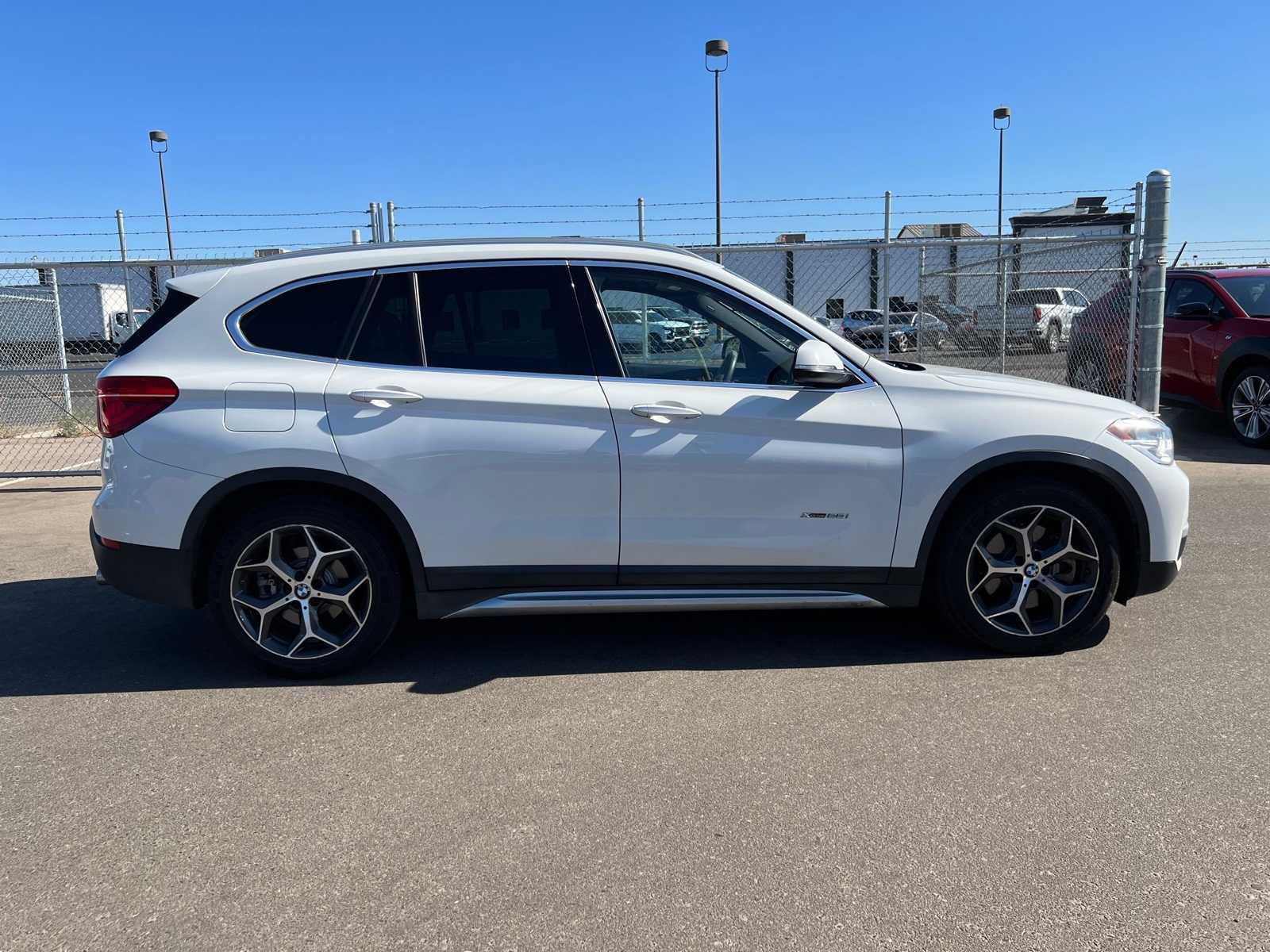 Thumbnail: 2016 BMW X1 - 9