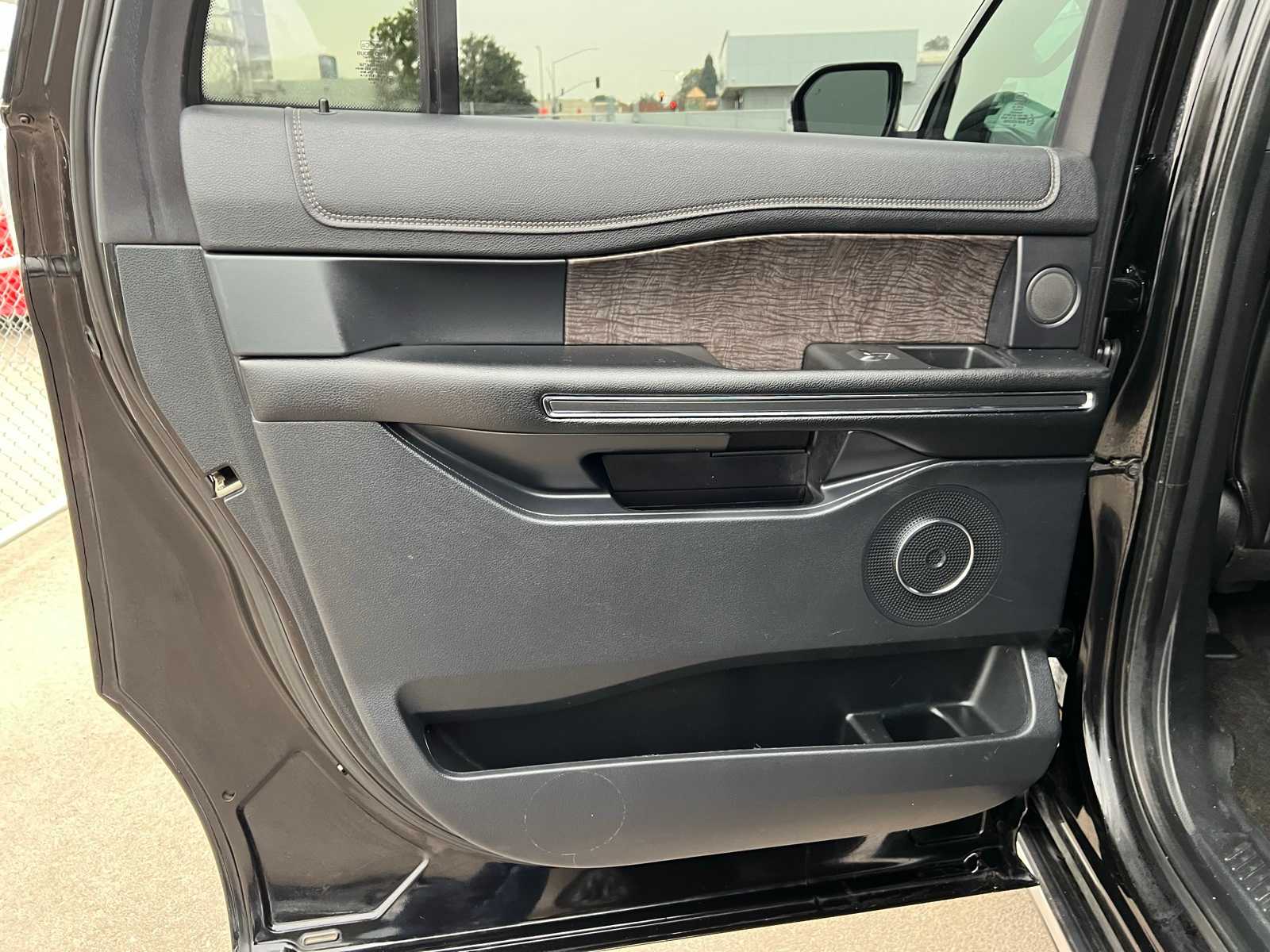 Thumbnail: 2020 Ford Expedition MAX - 21