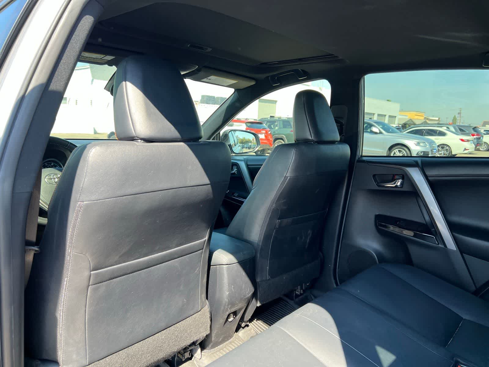 Thumbnail: 2017 Toyota RAV4 - 17